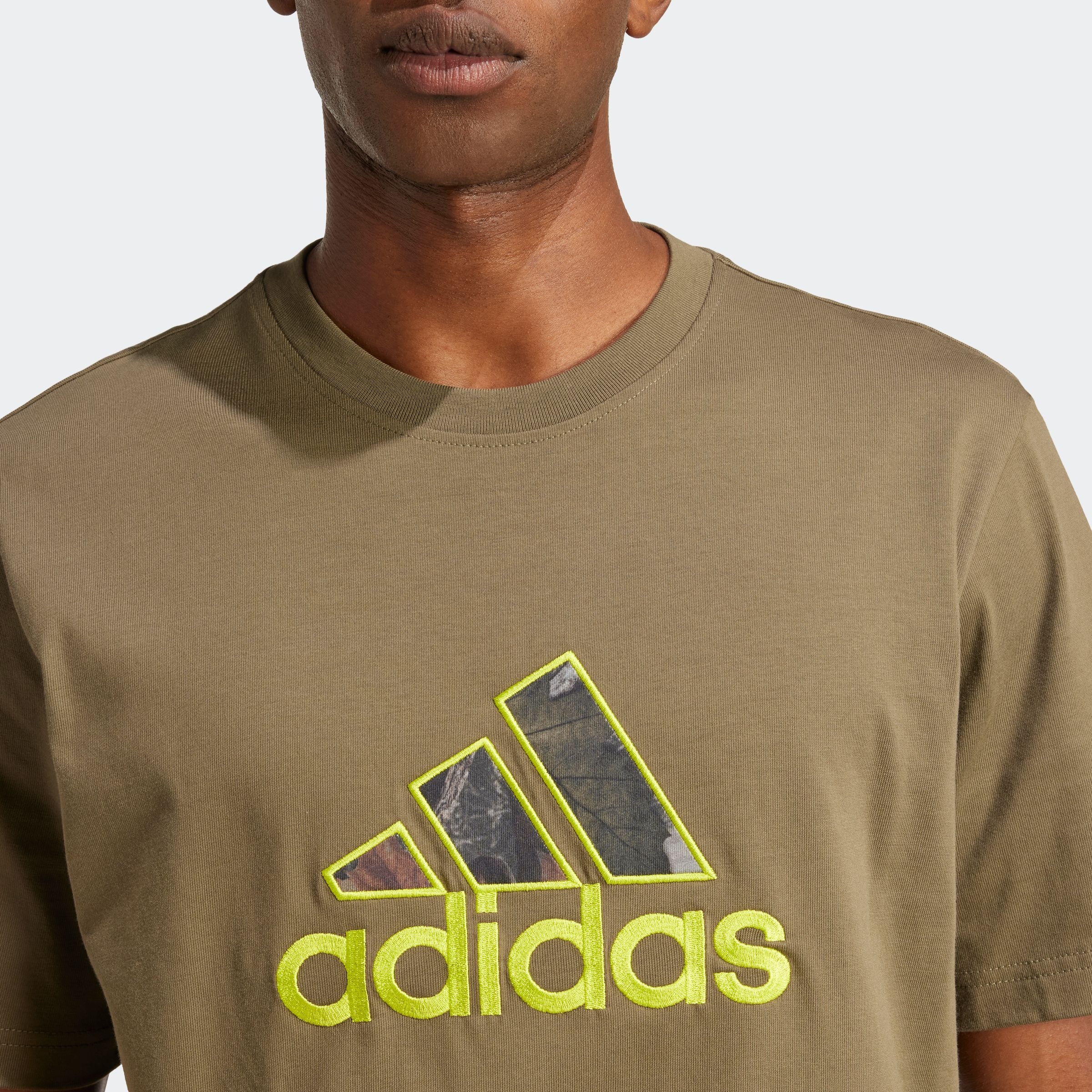 Thumbnail - adidas Originals T-Shirt "GRFX TEE" sportlicher Stil, mit großem Grafikprint, aus Baumwolle