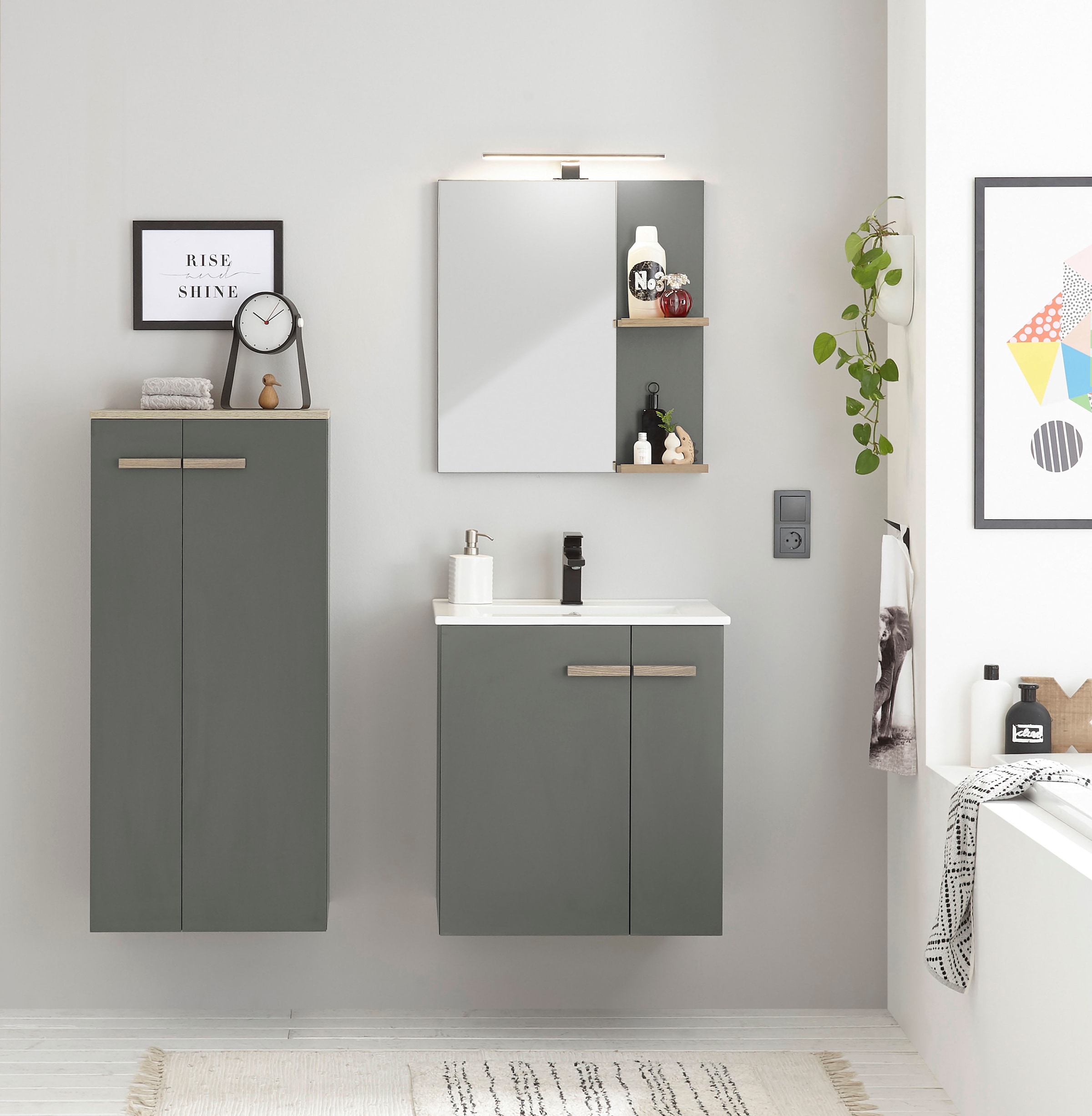 Places of Style Badspiegel »SOLiD, Spiegel im modernen Design, Wandspiegel«, in zwei Farben verfügbar, zwei Ablageböden, Aufbauleuchte