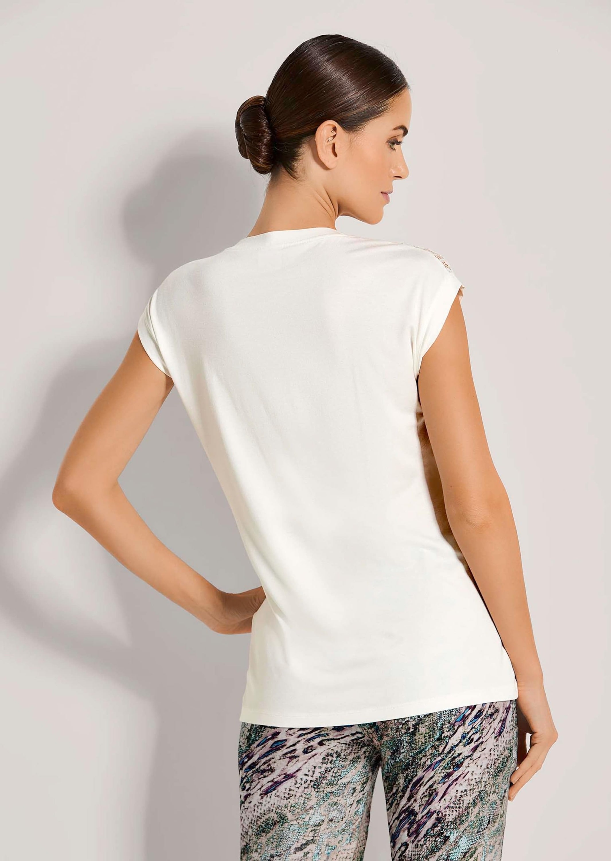 MADELEINE Kurzarmshirt »Shirt Ärmelloses Rundhals-Shirt mit Spitze«