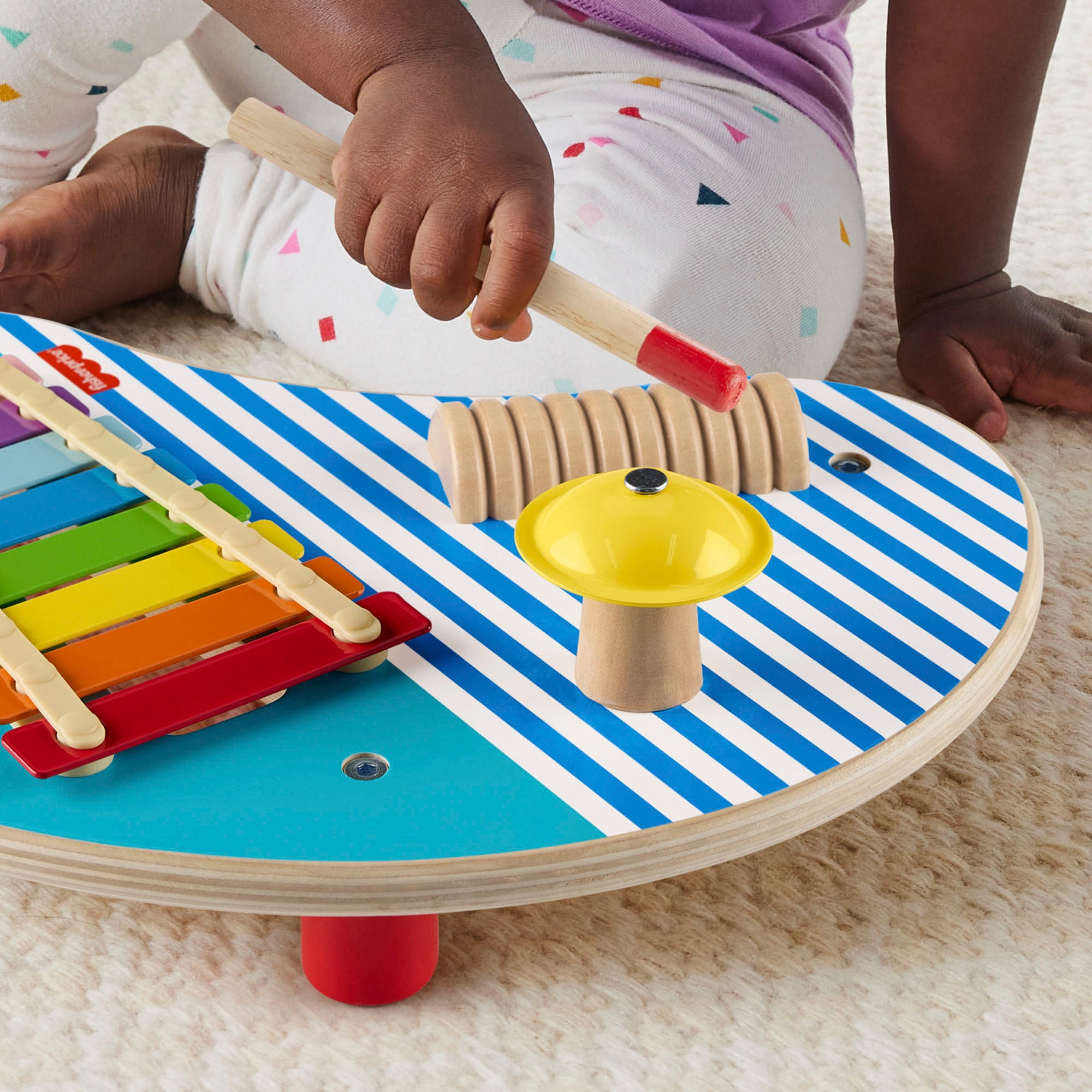 Fisher-Price® Spielzeug-Musikinstrument »Holz-Musiktisch mit Percussion-Instrumenten«