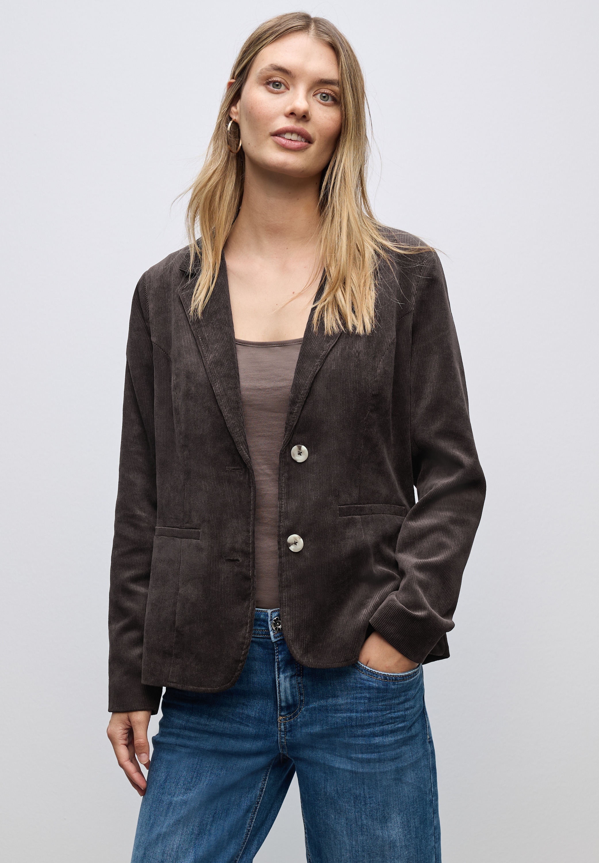STREET ONE Kurzblazer, mit Reverskragen und aus Cord günstig online kaufen