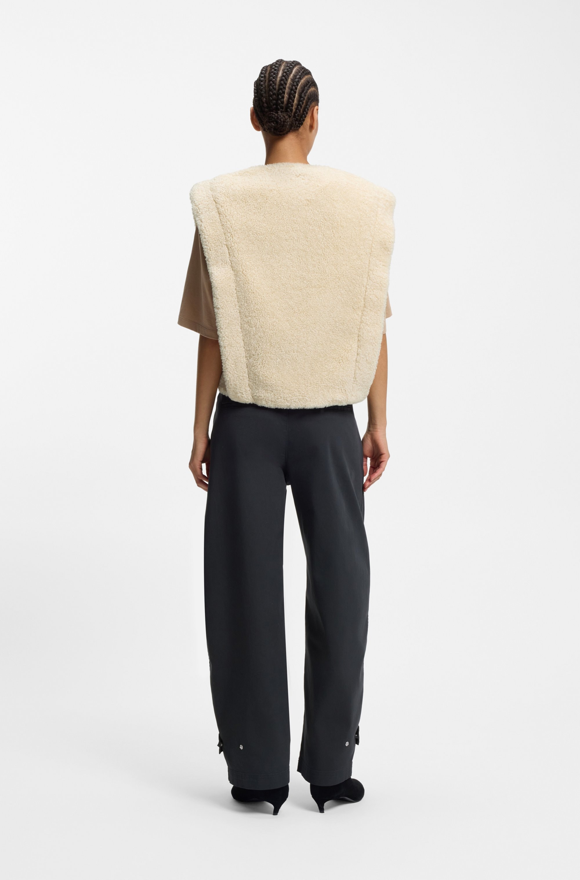 BOSS ORANGE Fellimitatweste »Cosila Premium Damenmode« im Teddy-Look, verdeckter Verschluss