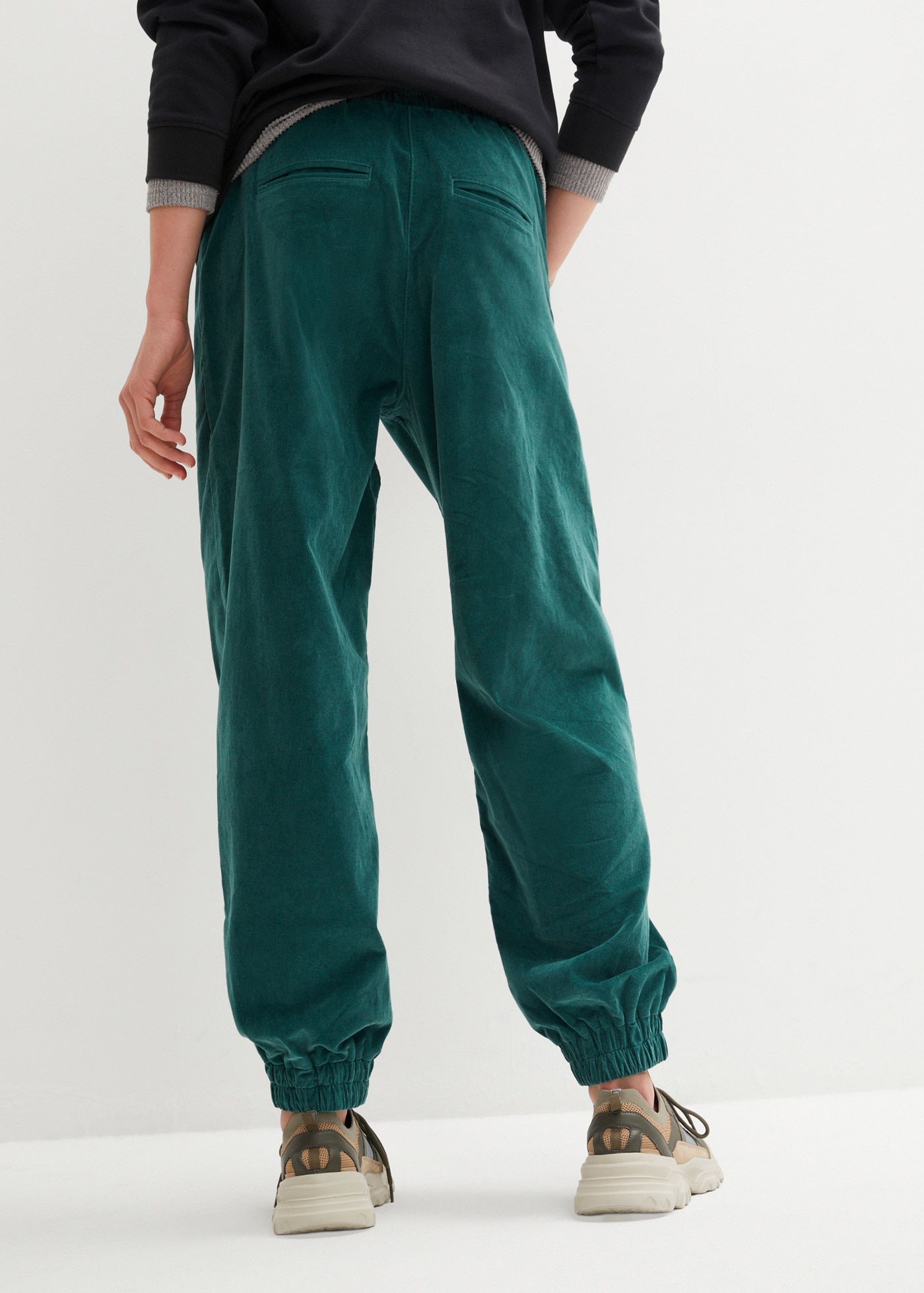 bonprix Cordhose  aus Baumwoll-Mix, mit großen Eingrifftaschen, lockere Passform