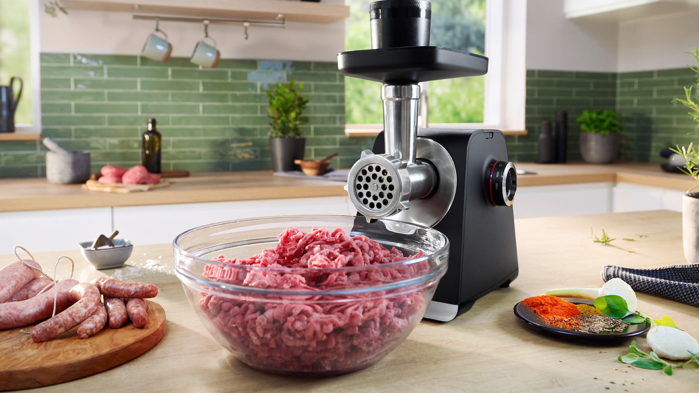 BOSCH Fleischwolf »Serie 6 MFWS660B, 3,5kg/Min., Raspel, 2 Lochscheiben (3&8mm), schwarz«, 500 W, Fruchtpresse, 2 Stufen, 10 J Motorgarantie, Planetengetriebe