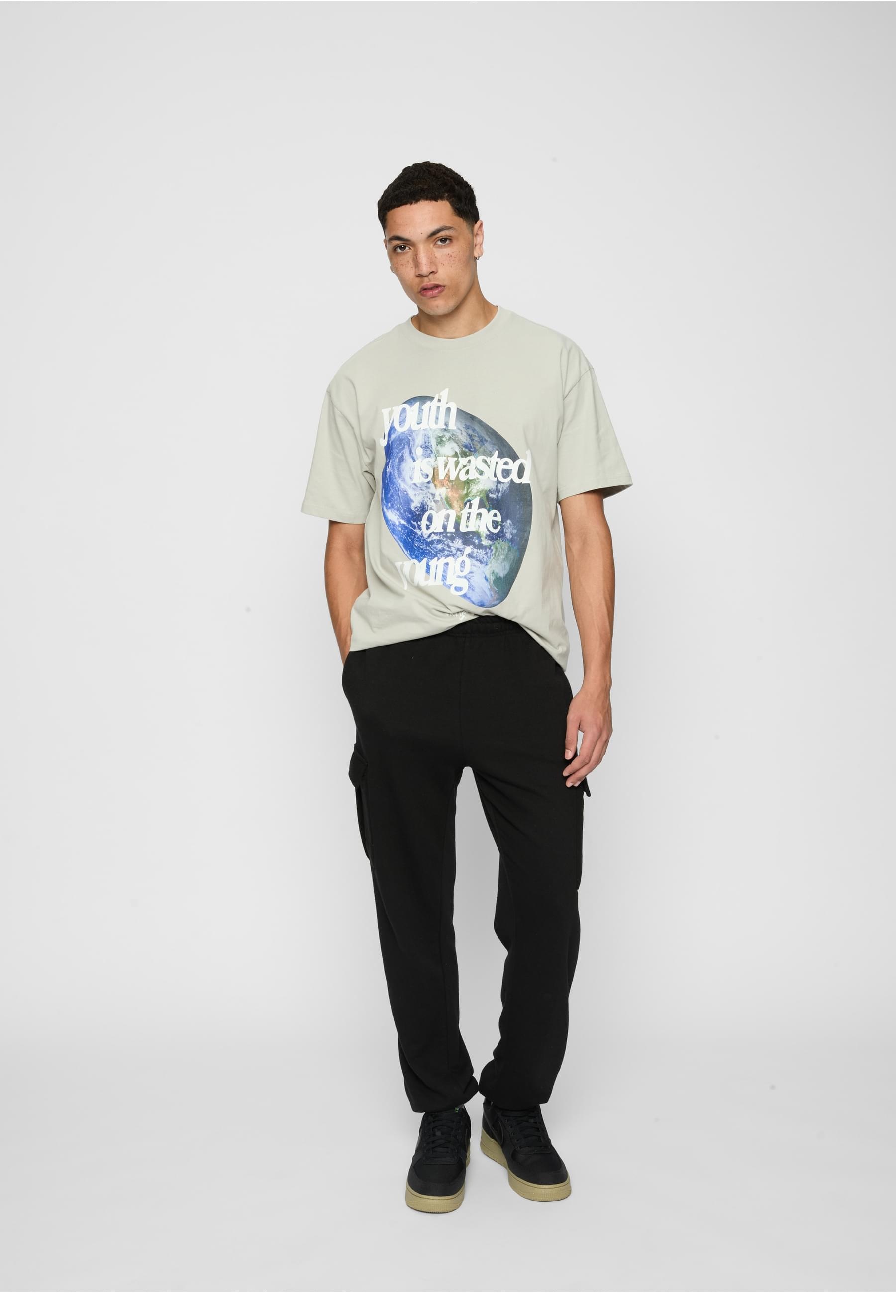 URBAN CLASSICS Jogginghose »Urban Classics Light Terry Wide Cargo Sweatpants«, (1 tlg.)