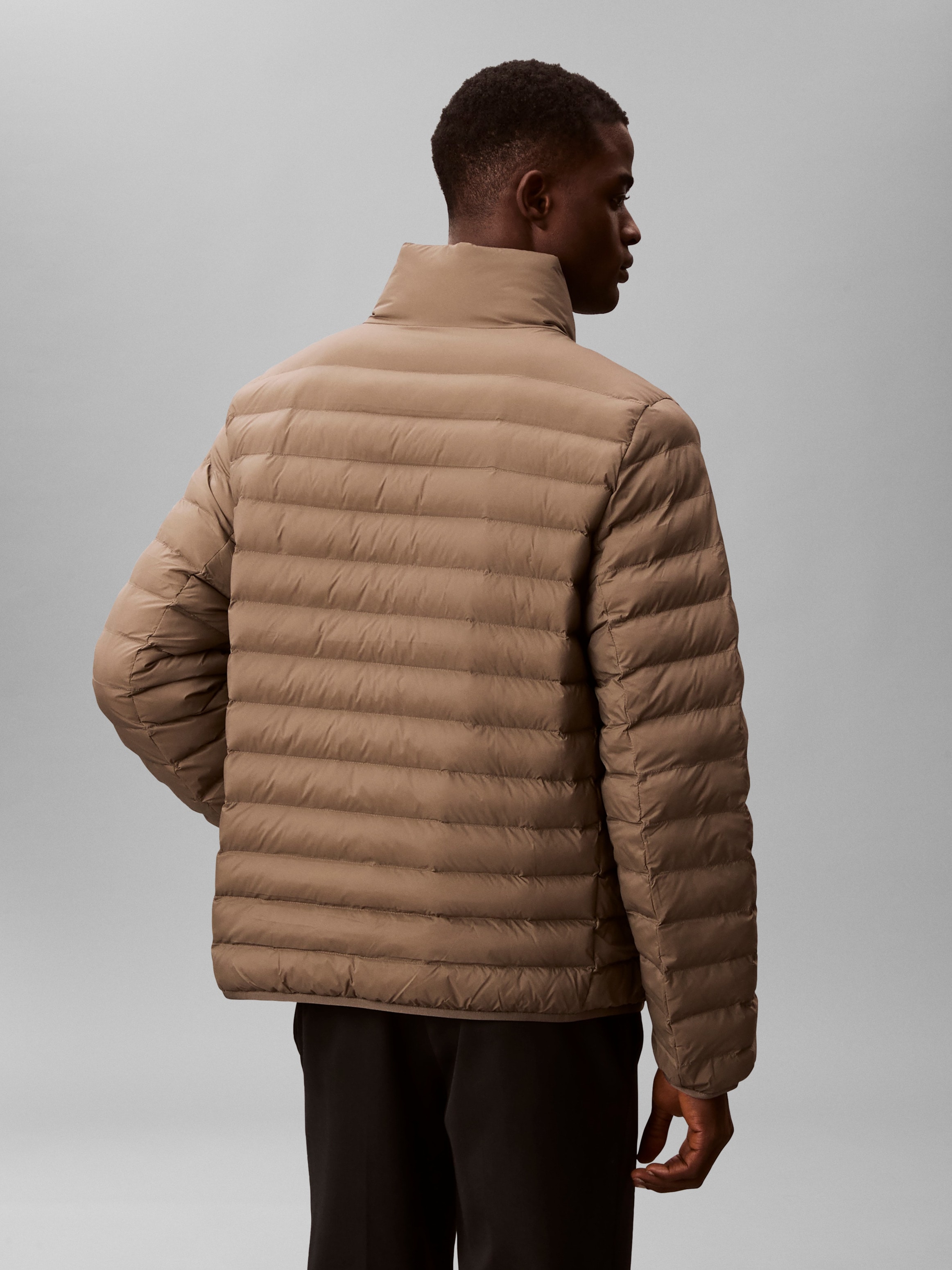 Calvin Klein Steppjacke »LS LT WT NYLN CHNNLD« ohne Kapuze Mit Rundhalsausschnitt