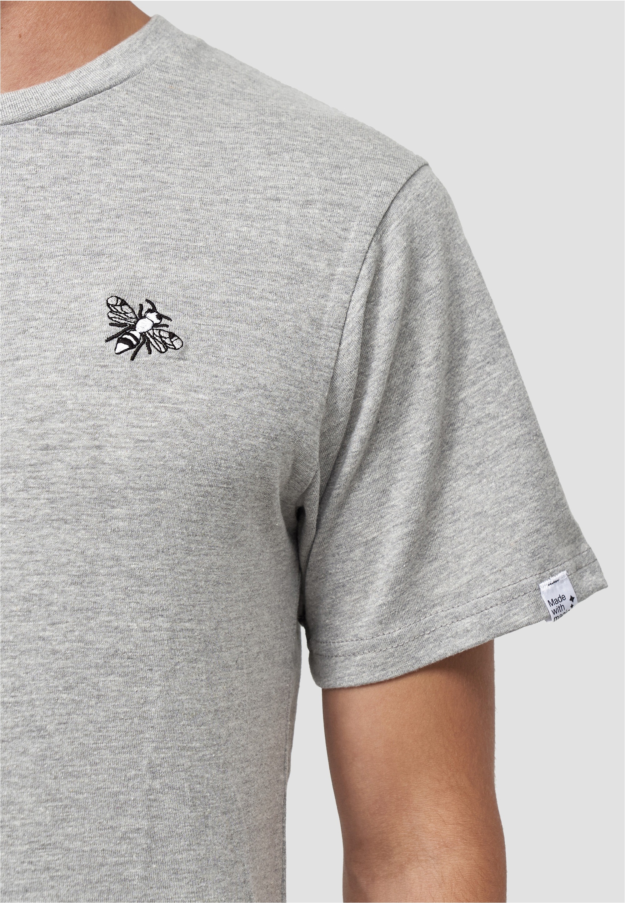 MIKON T-Shirt, im zeitlosen Design