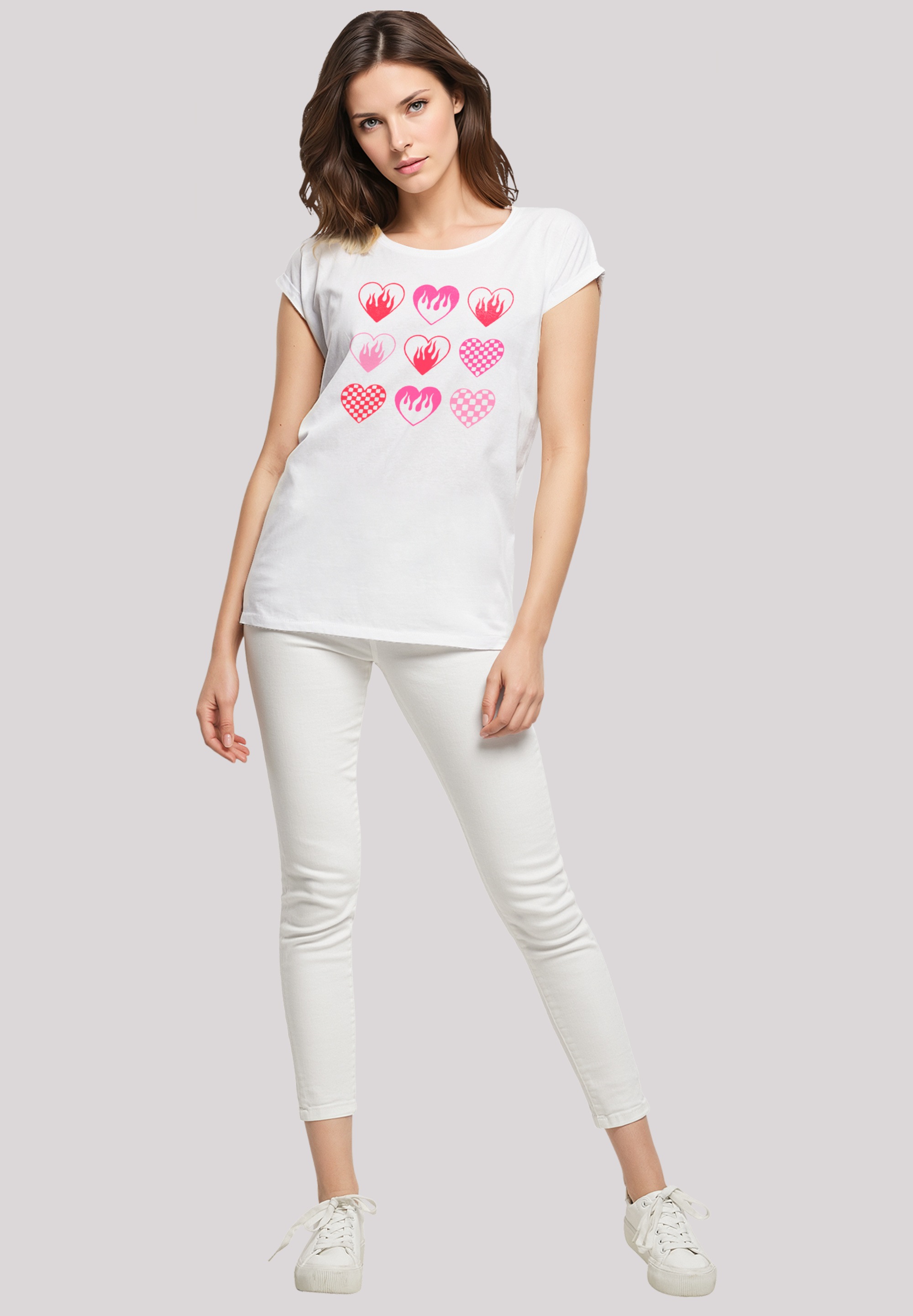 F4NT4STIC T-Shirt »Internationaler Frauentag: Herzen in Flammen«, Premium Qualität