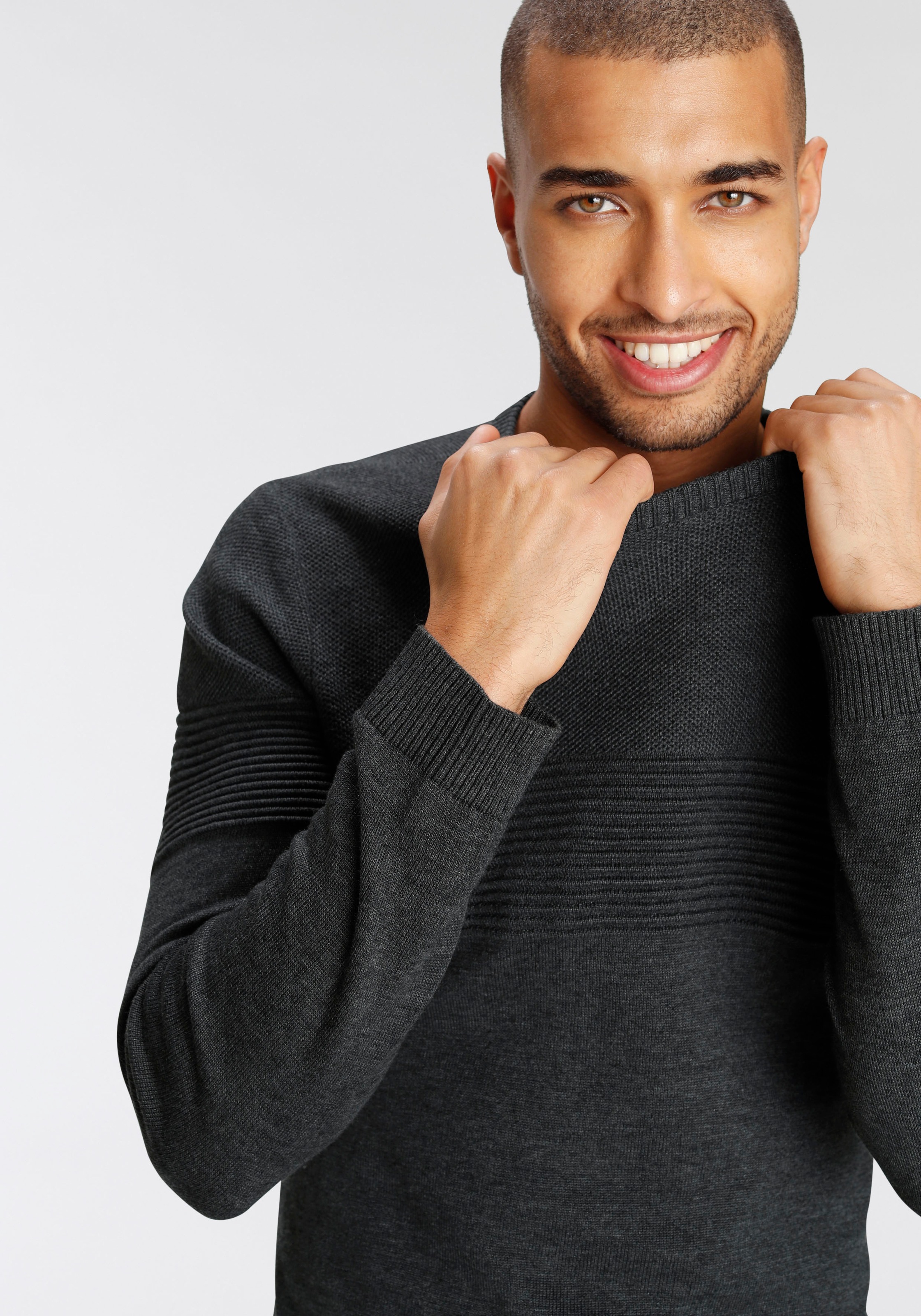 AJC Strickpullover, mit unterschiedlichen Strickmustern
