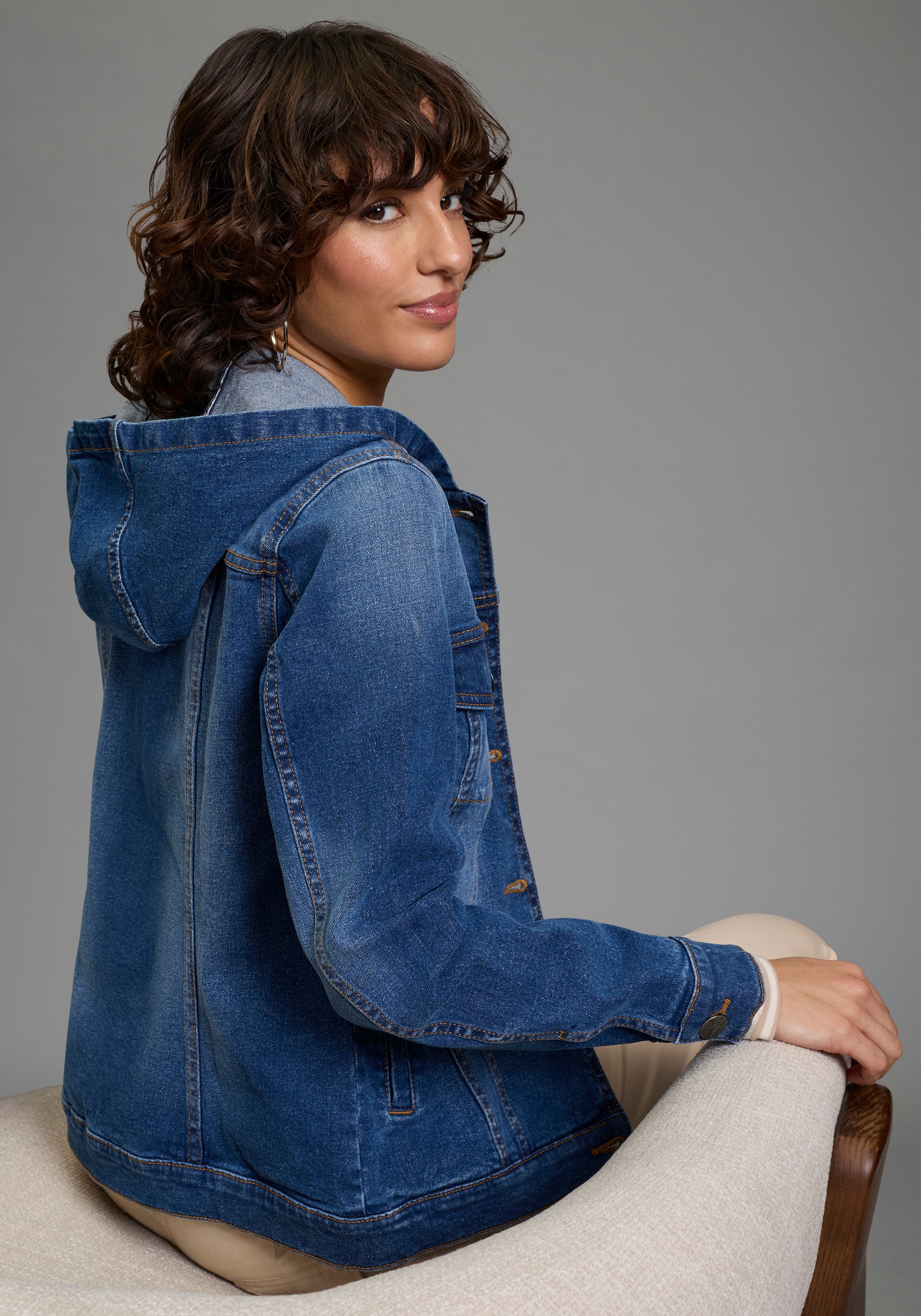 Arizona Jeansjacke mit Kapuze mit Kapuze, Regular Fit, mit Knopfleiste, mit günstig online kaufen