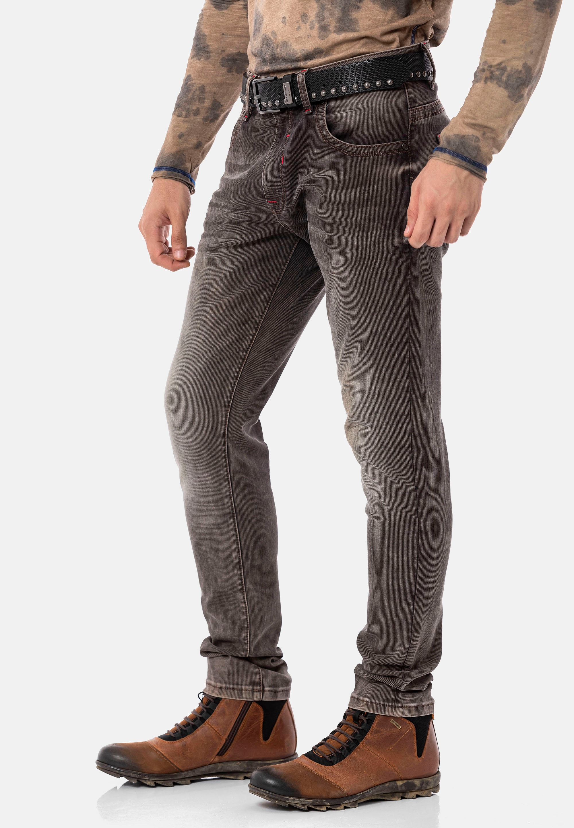 Cipo & Baxx Straight-Jeans, in stilvollem Cord-Design