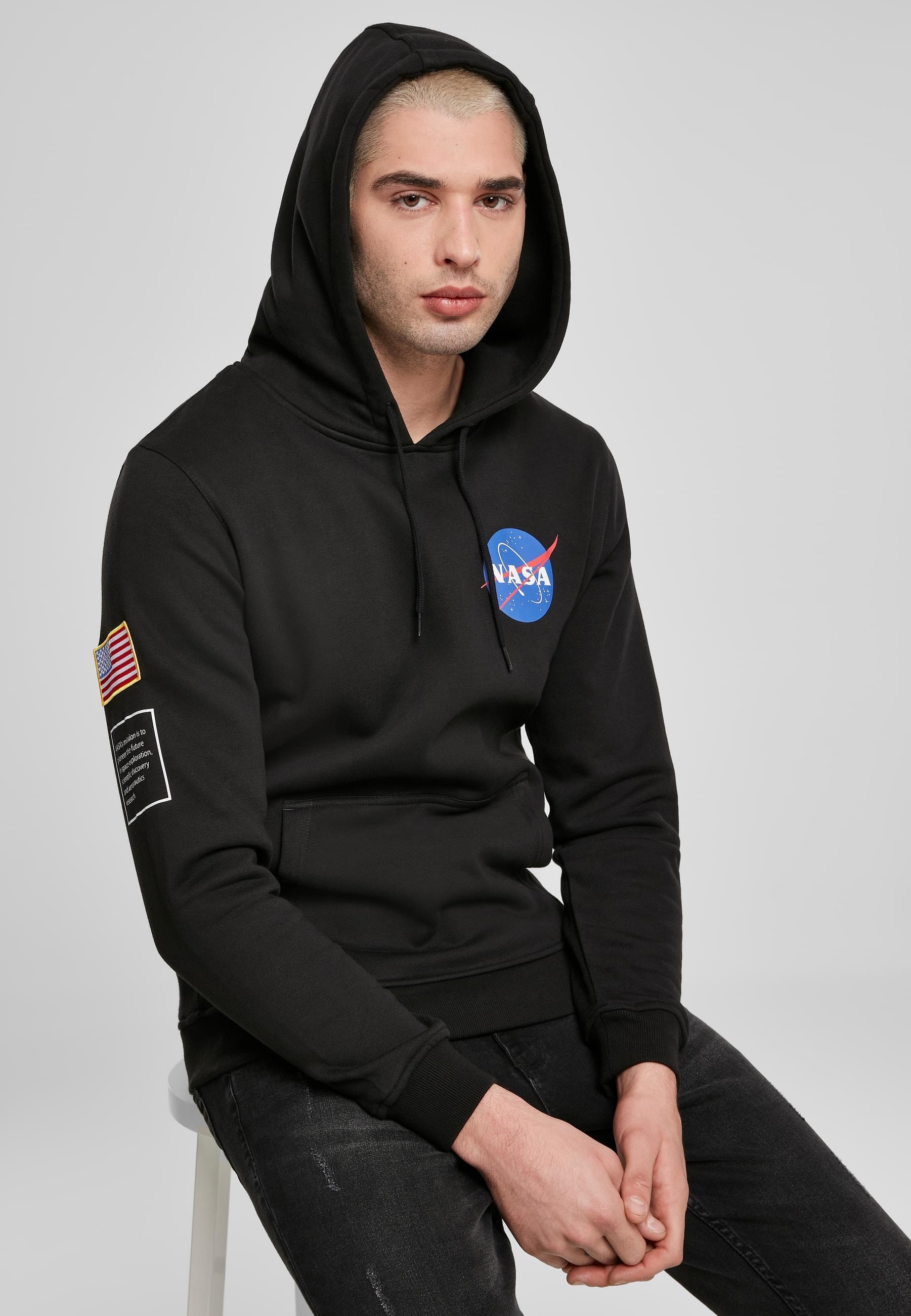 MisterTee Sweatshirt »MisterTee Herren NASA Insignia Flag Hoody«, (1 tlg.)