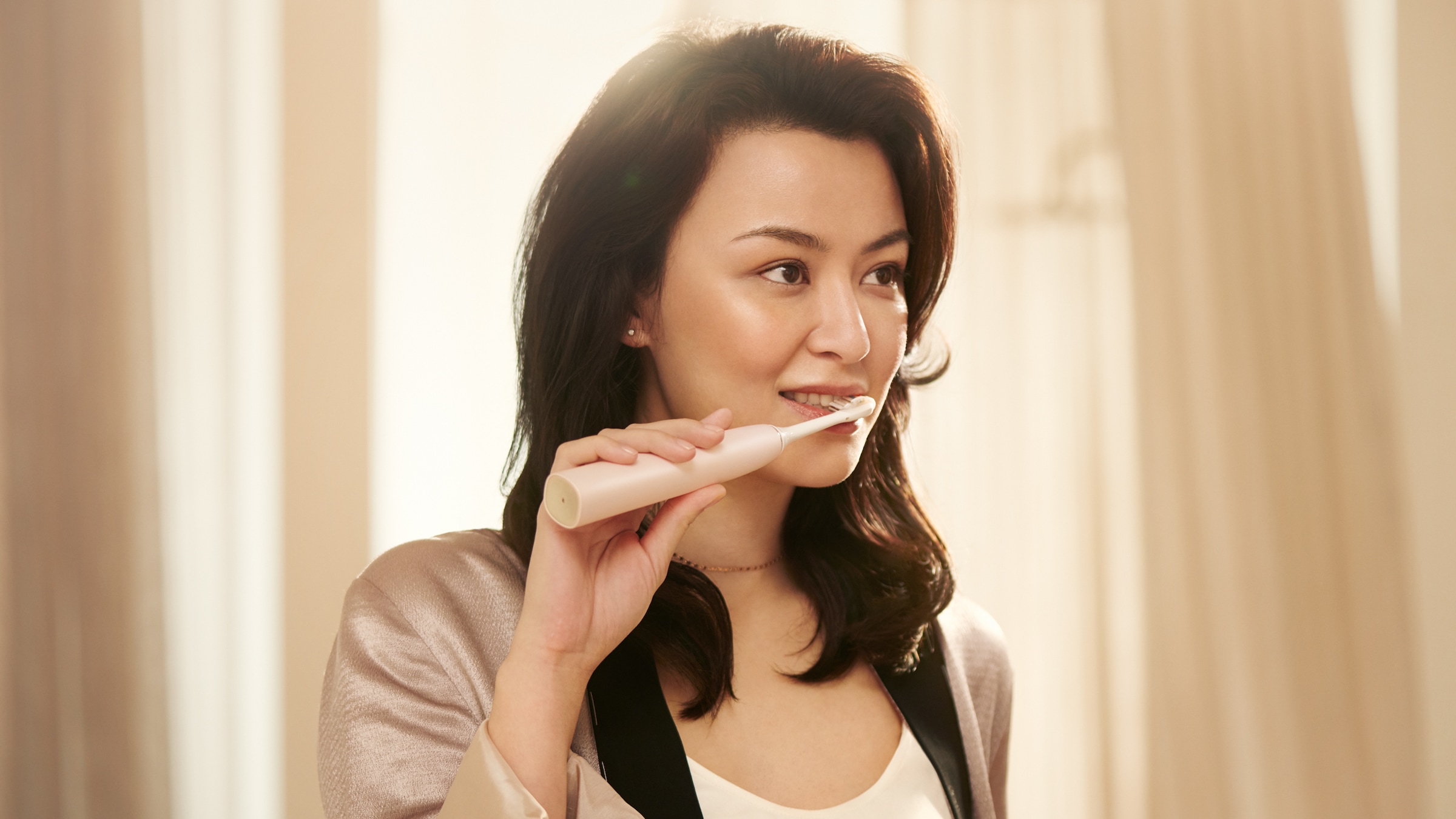Philips Sonicare Elektrische Zahnbürste »DiamondClean Prestige 9000 HX9992«, 2 St. Aufsteckbürsten, mit integriertem Drucksensor, 5 Putzprogramme, inkl. Ladeetui