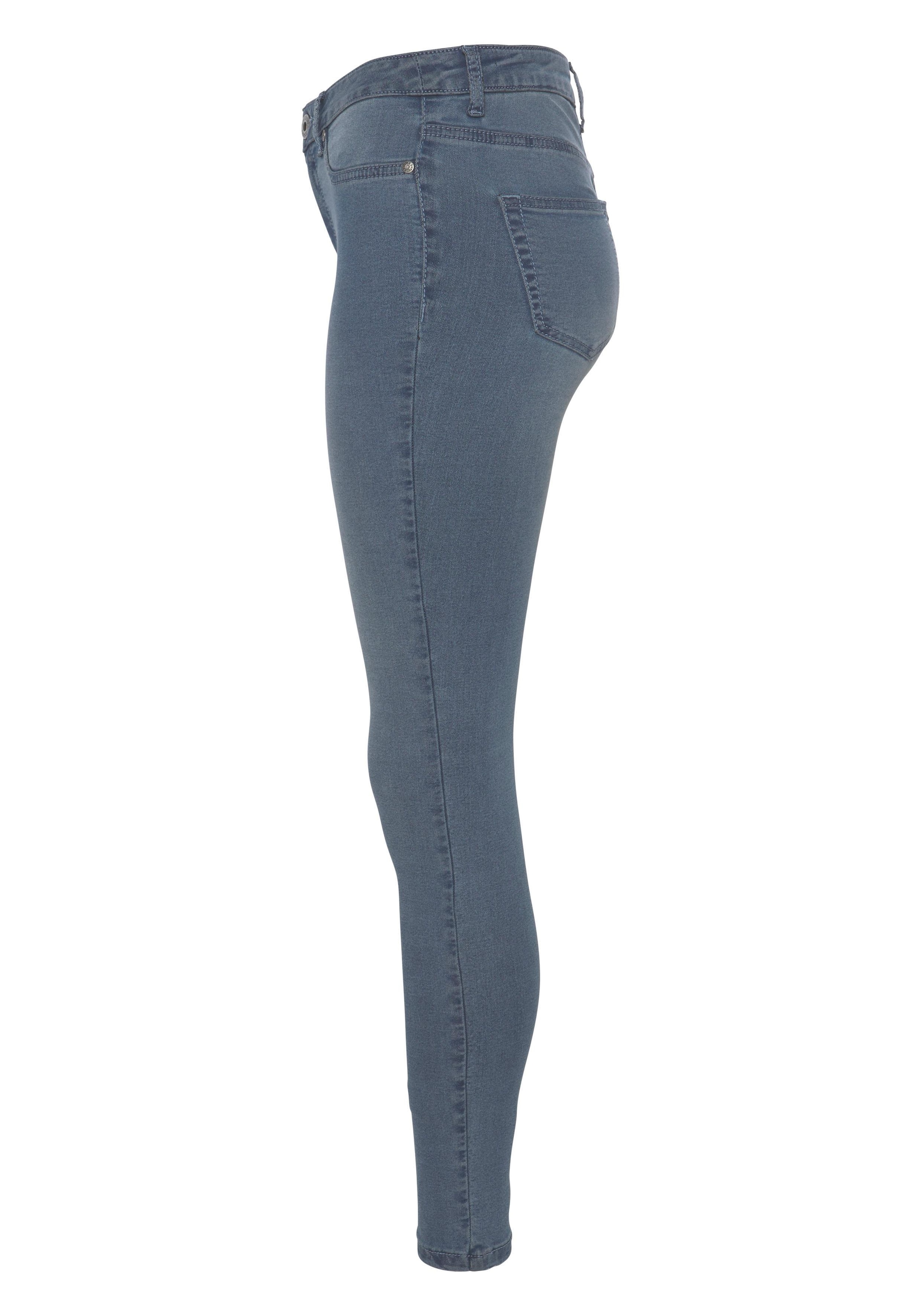 Arizona Skinny-fit-Jeans »Ultra Stretch«, extra-eng geschnittene Beinform, modische Used-Waschung