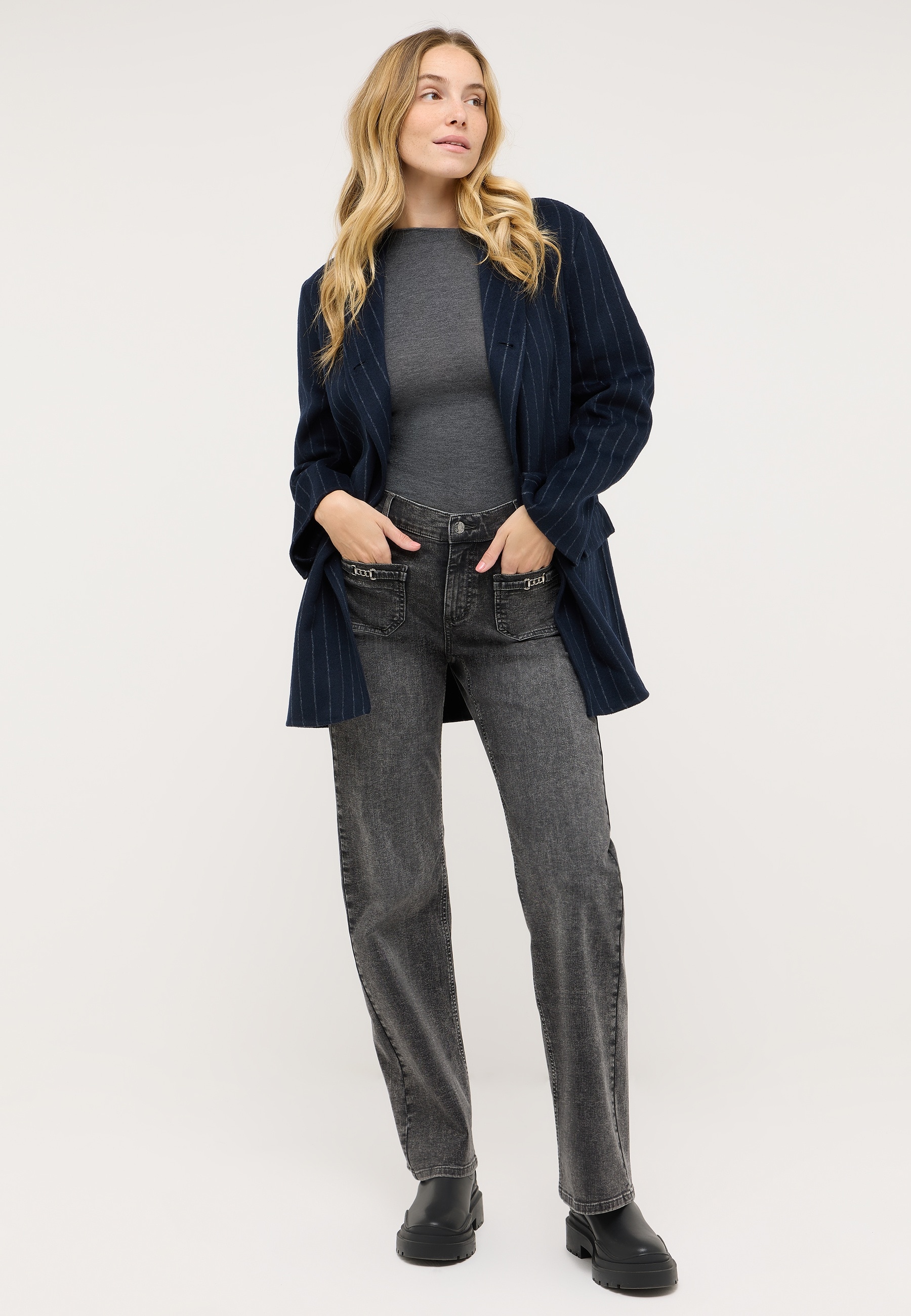 ANGELS Relax-fit-Jeans »LIZ SMART BUCKLE«, mit kleinen Schmuckelementen