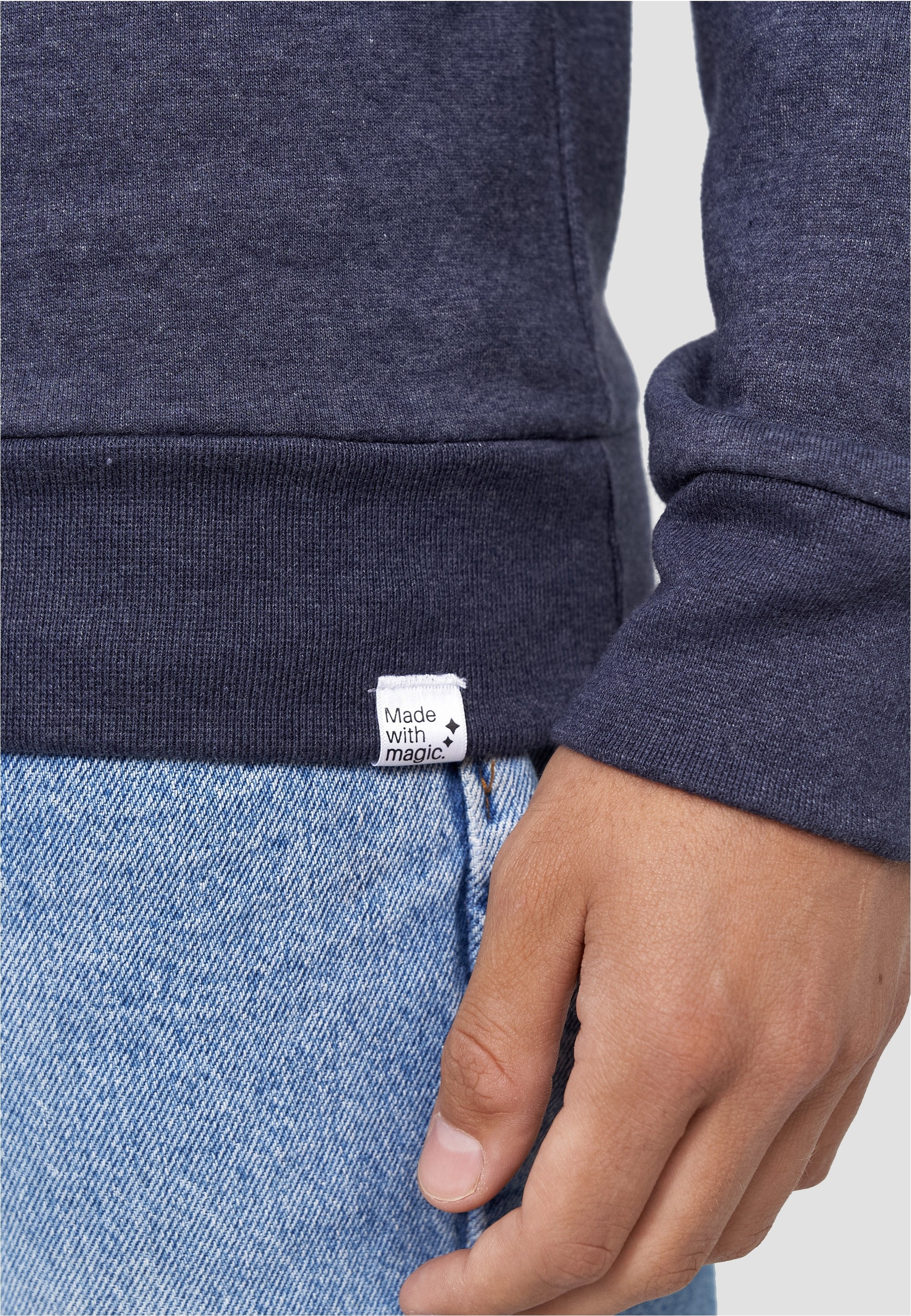 MIKON Sweatshirt, im modischen Design