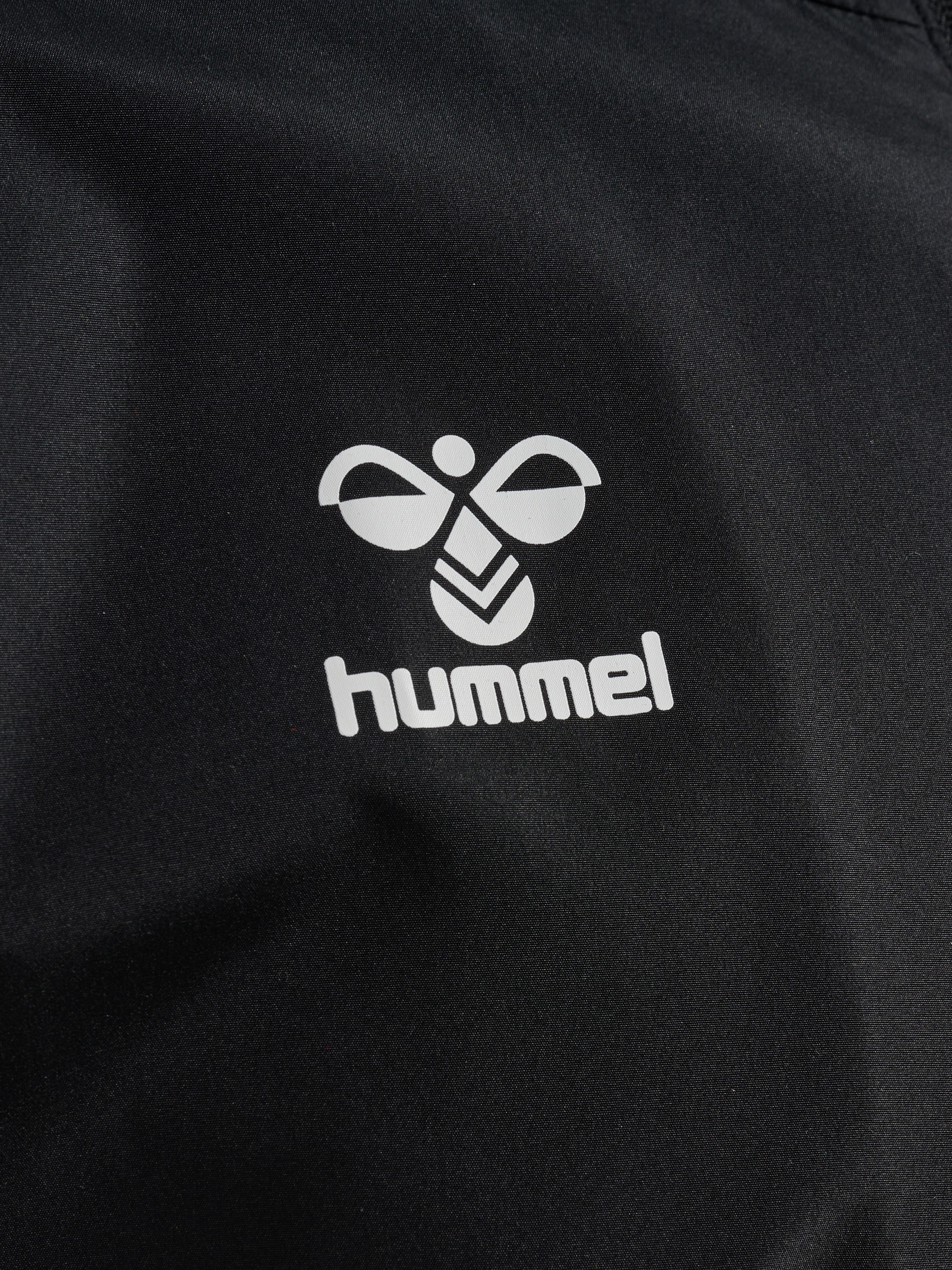hummel Allwetterjacke »hmlESSENTIAL AW JACKET« mit Kapuze mit Reißverschlusstaschen, atmungsaktiv, wasser- und windabweisend