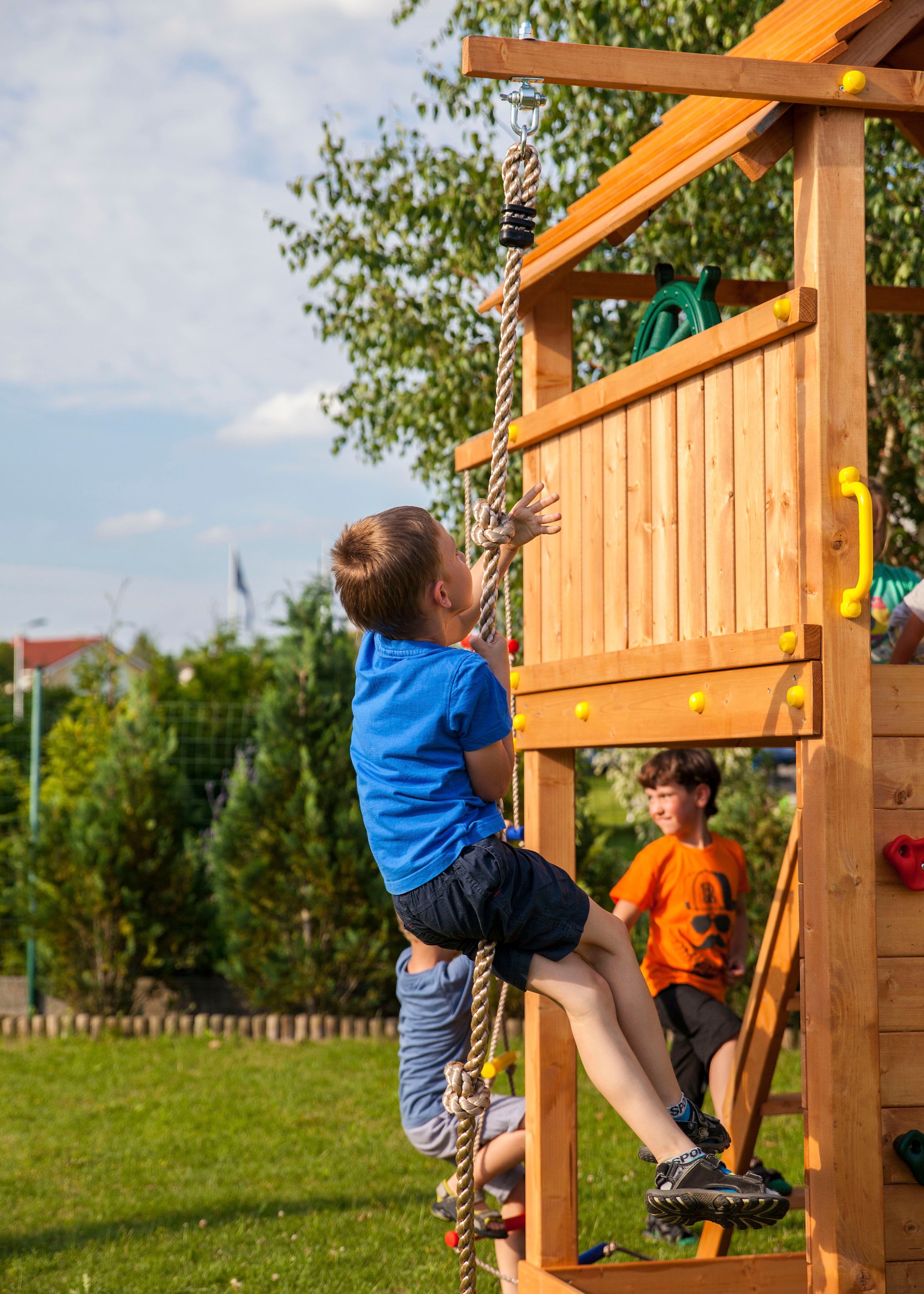 FUNGOO Spielturm »FORTRESS«, mit Schaukel & Rutsche
