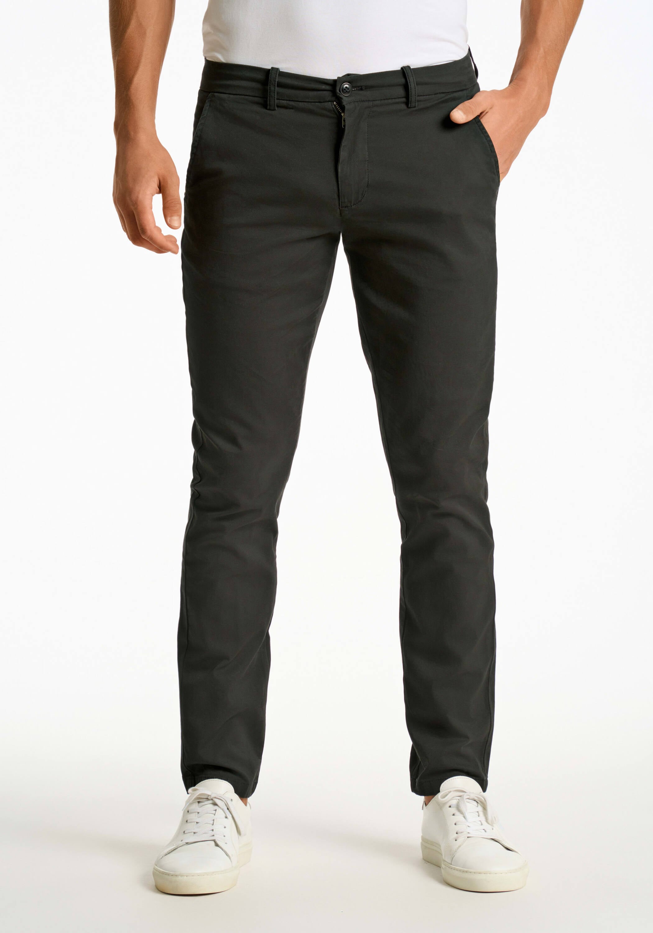 JUNK DE LUXE Herren Chinos "Chinos Slim Fit"schwarz, Gr. 30, Obermaterial: 98% Baumwolle, 2% Elasthan, Hosen