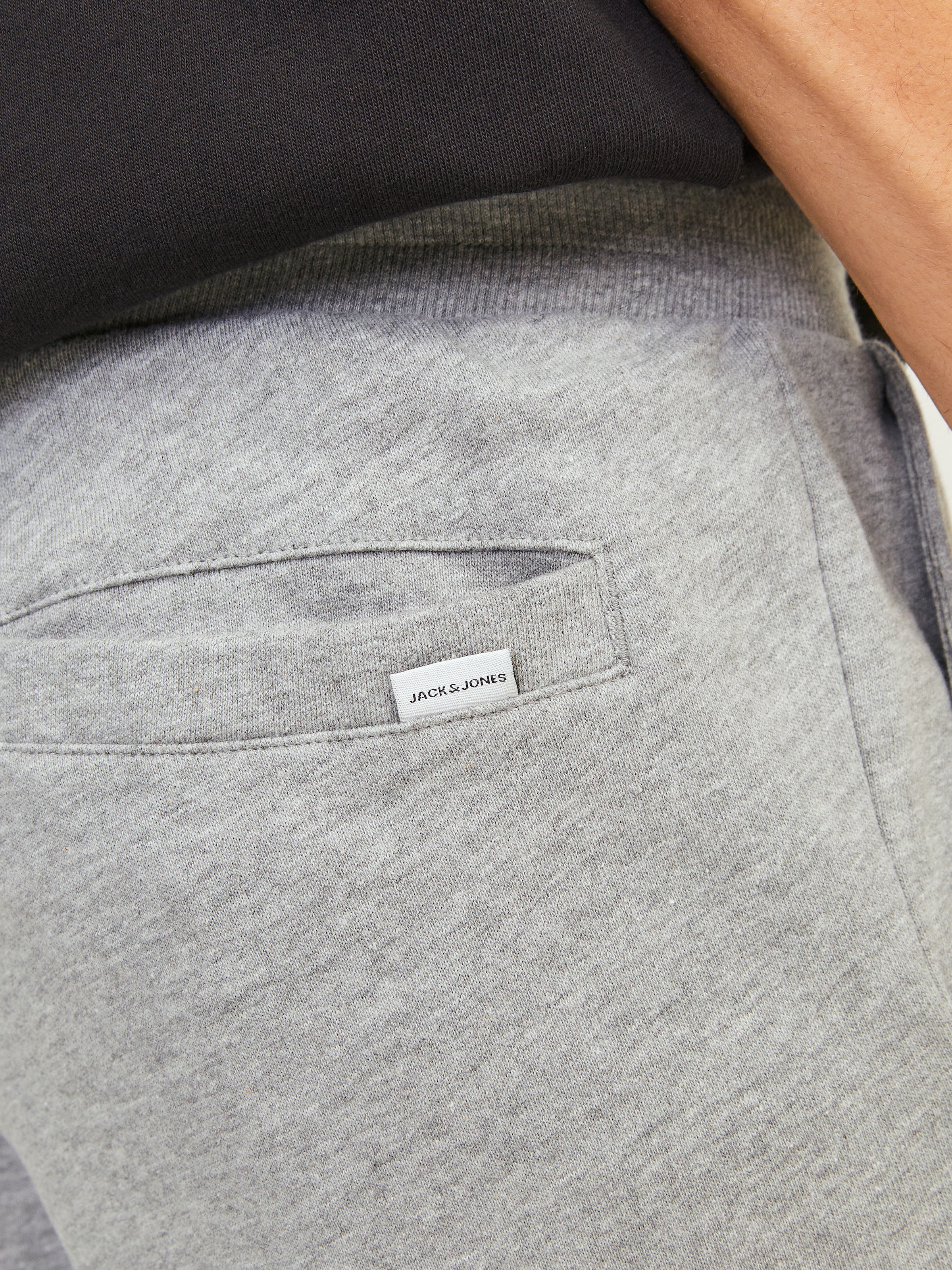 Jack & Jones Sweathose »JPSTGORDON Jogpants mit Kordelzug und bequemem Schnitt«  unifarben, modisch, bequem, Baumwolle