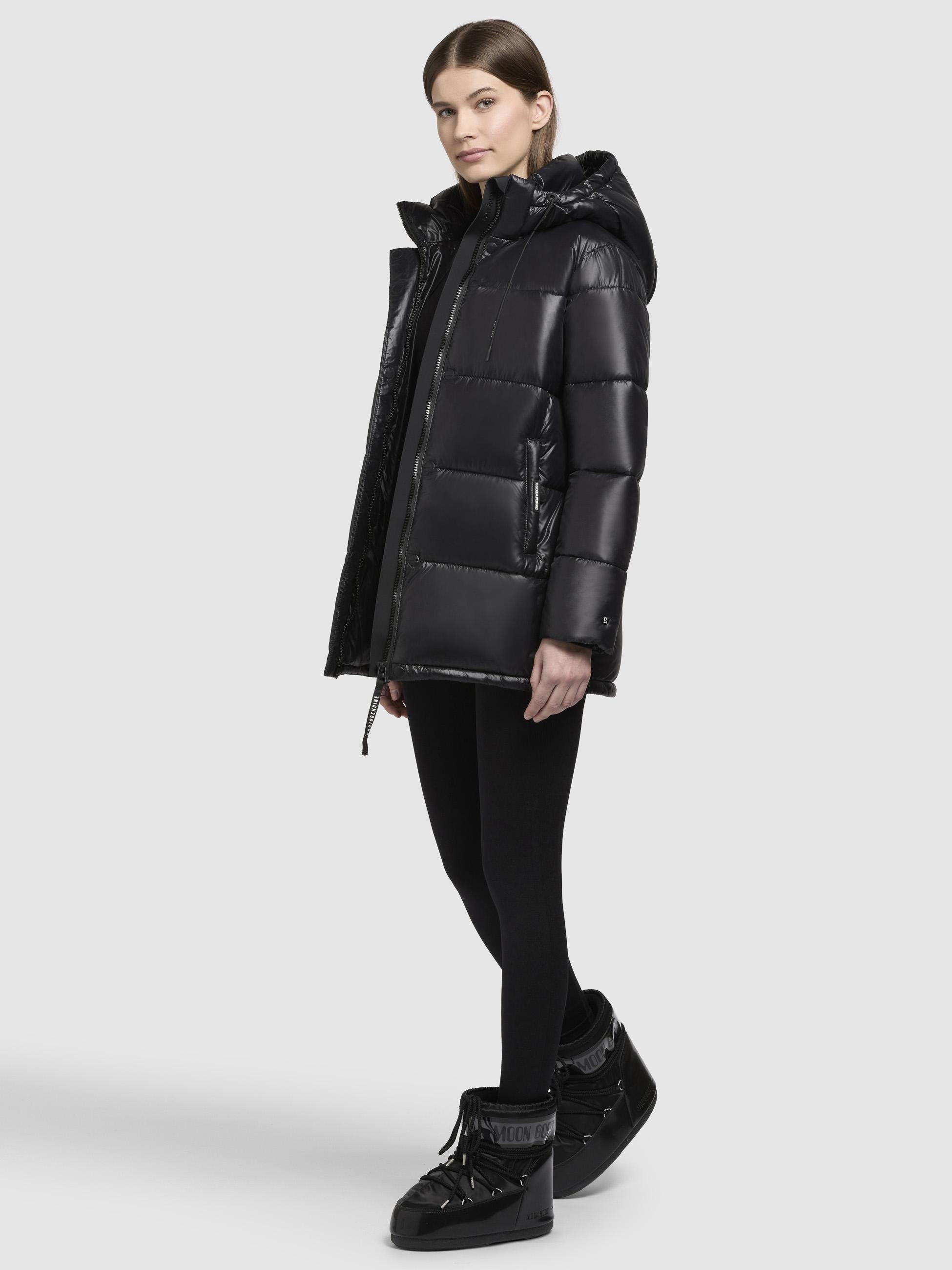 khujo Steppjacke »Word3 Satin-YM«, mit Kapuze, Glänzender Damen Kurzmantel