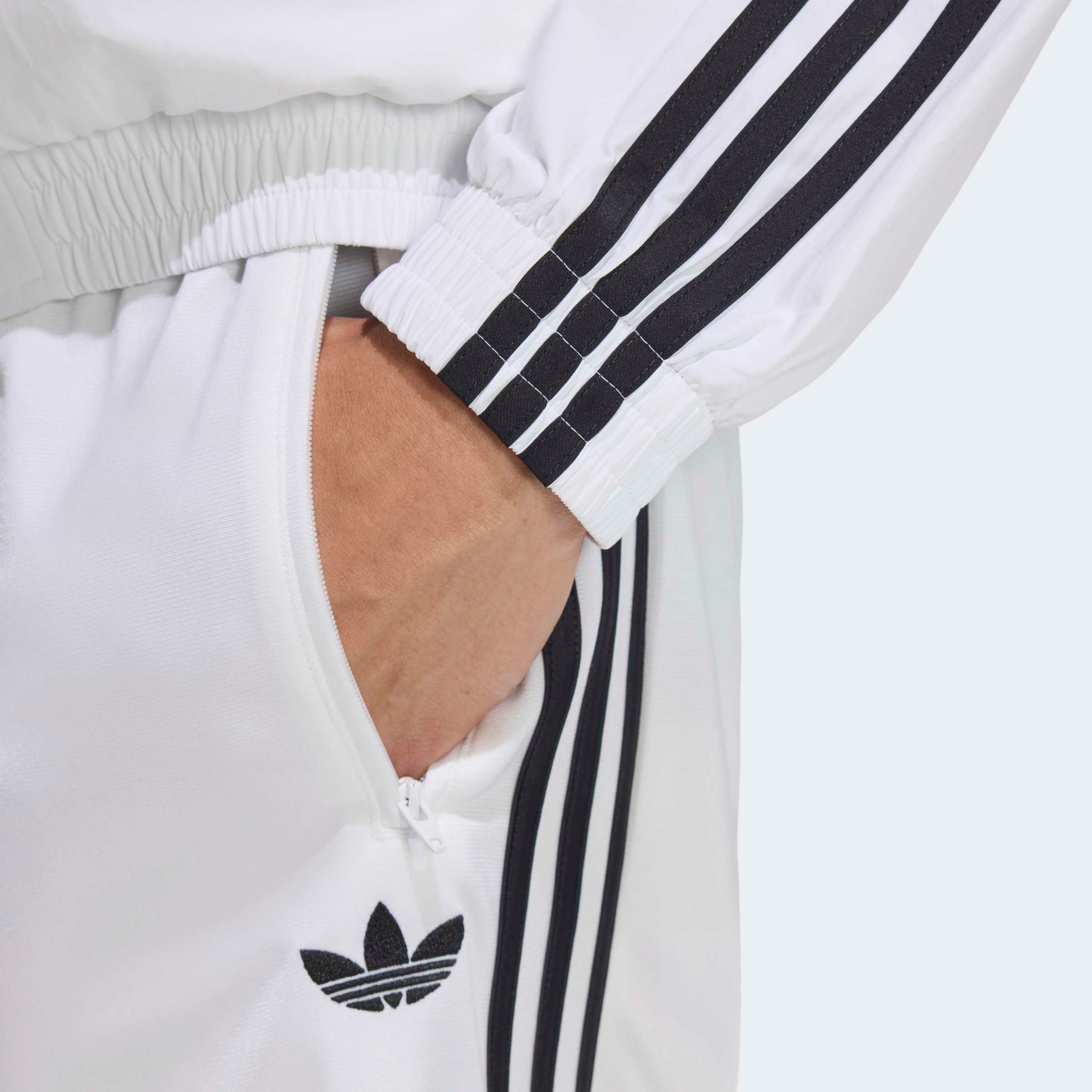 adidas Originals Shorts »FIREBIRD SHO«  für Erwachsene, mit Kordelverschluss, Normal-weite Bermudas