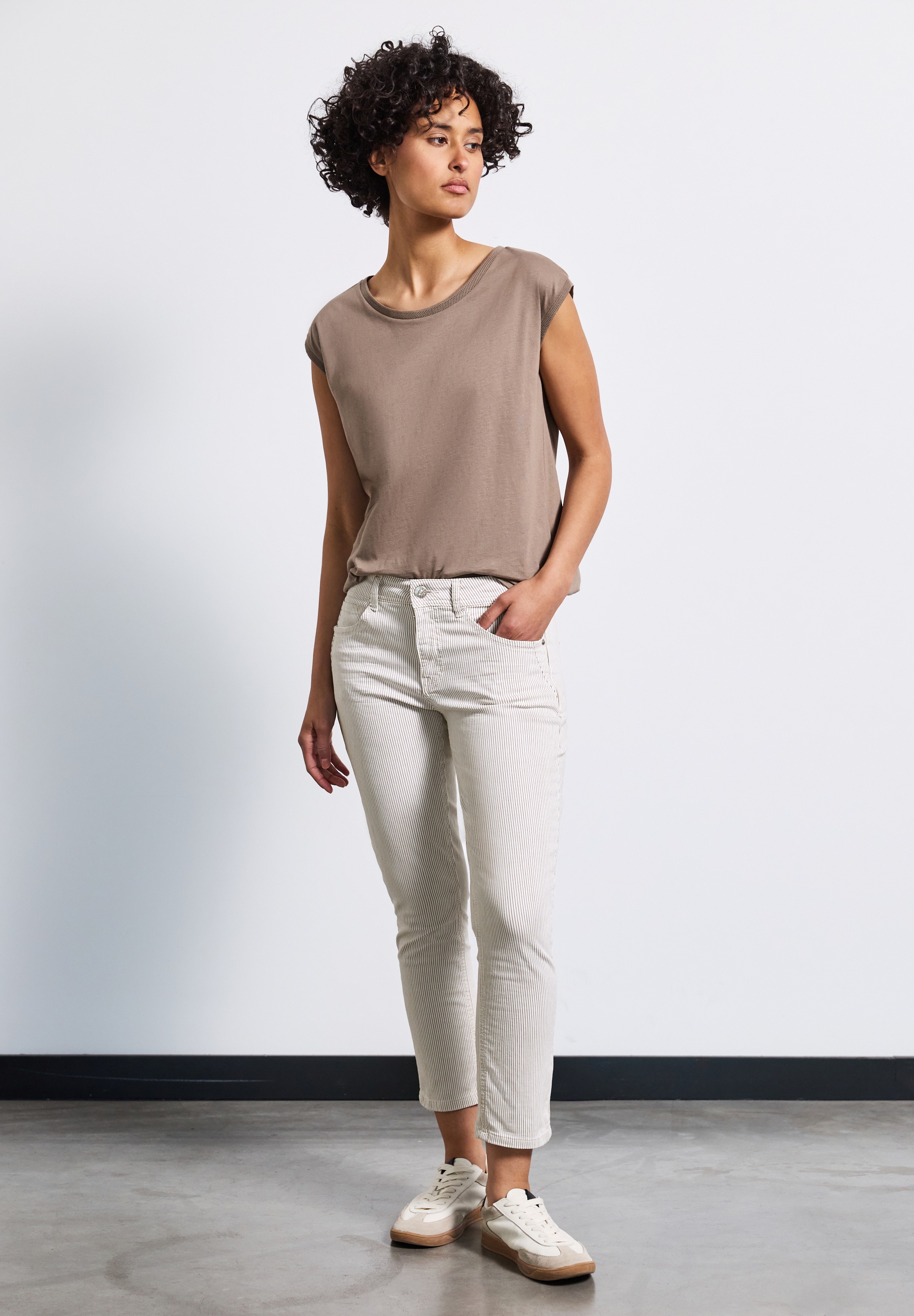STREET ONE Comfort-fit-Jeans, Middle Waist