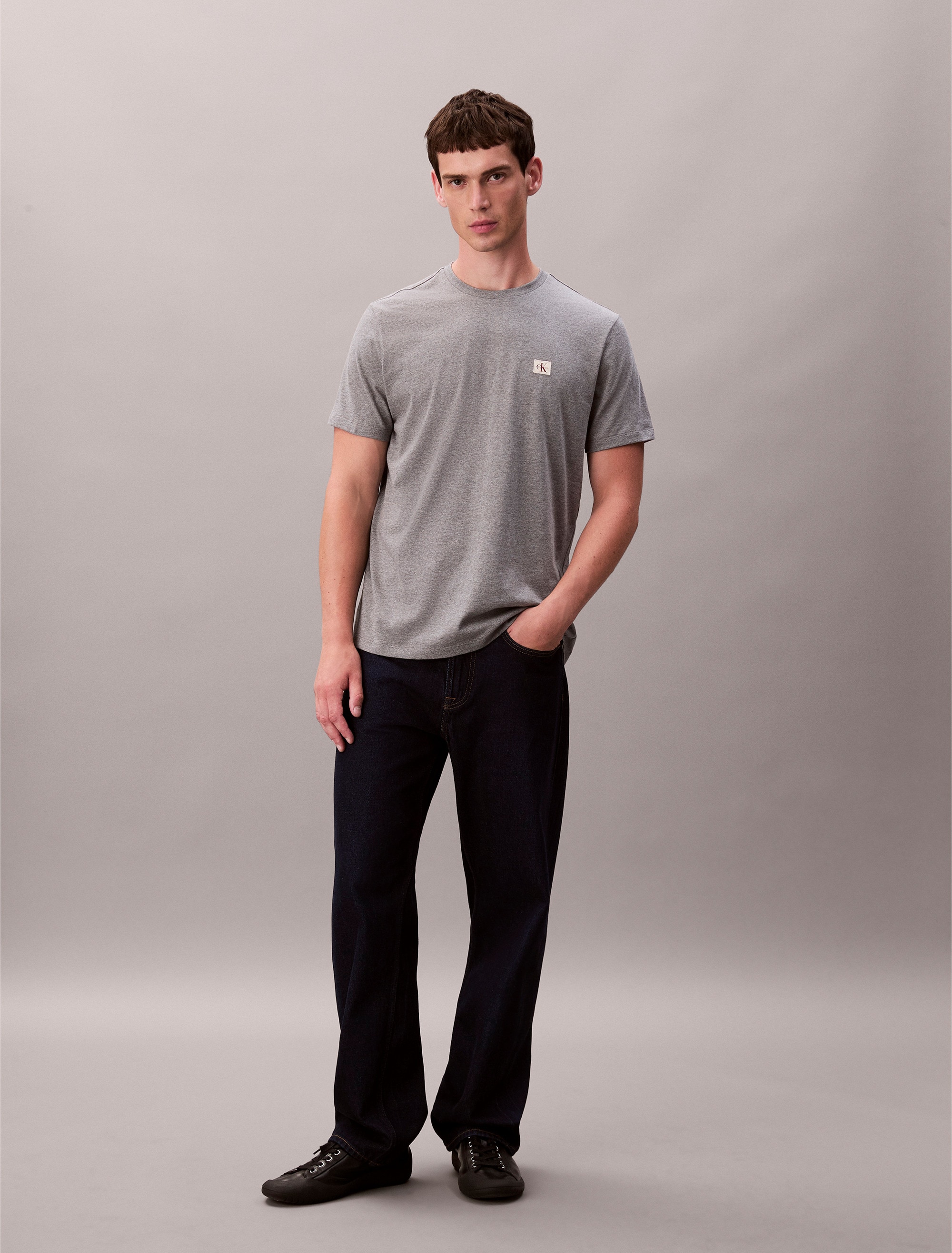 Calvin Klein Jeans T-Shirt »SS BADGE 30S JERSEY CLASSIC TEE«, Mit Rundhalsausschnitt