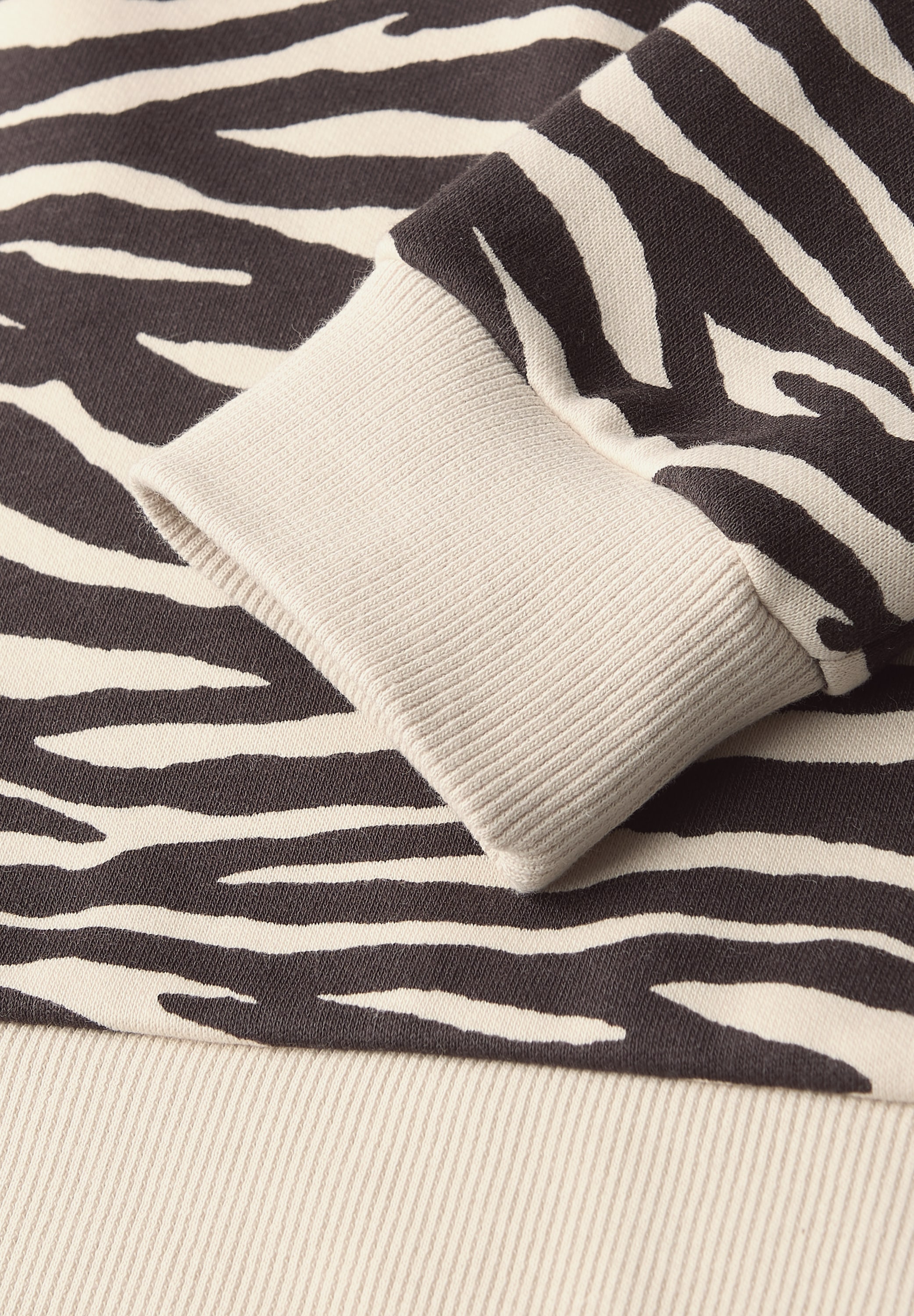 STREET ONE Kapuzensweatshirt, mit Animal-Print