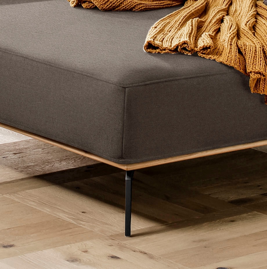 W.SCHILLIG Ecksofa »run, Designsofa mit tollem Sitzkomfort, bequem, L-Form«, mit Holzsockel, Füße in Schwarz pulverbeschichtet, Breite 279 cm