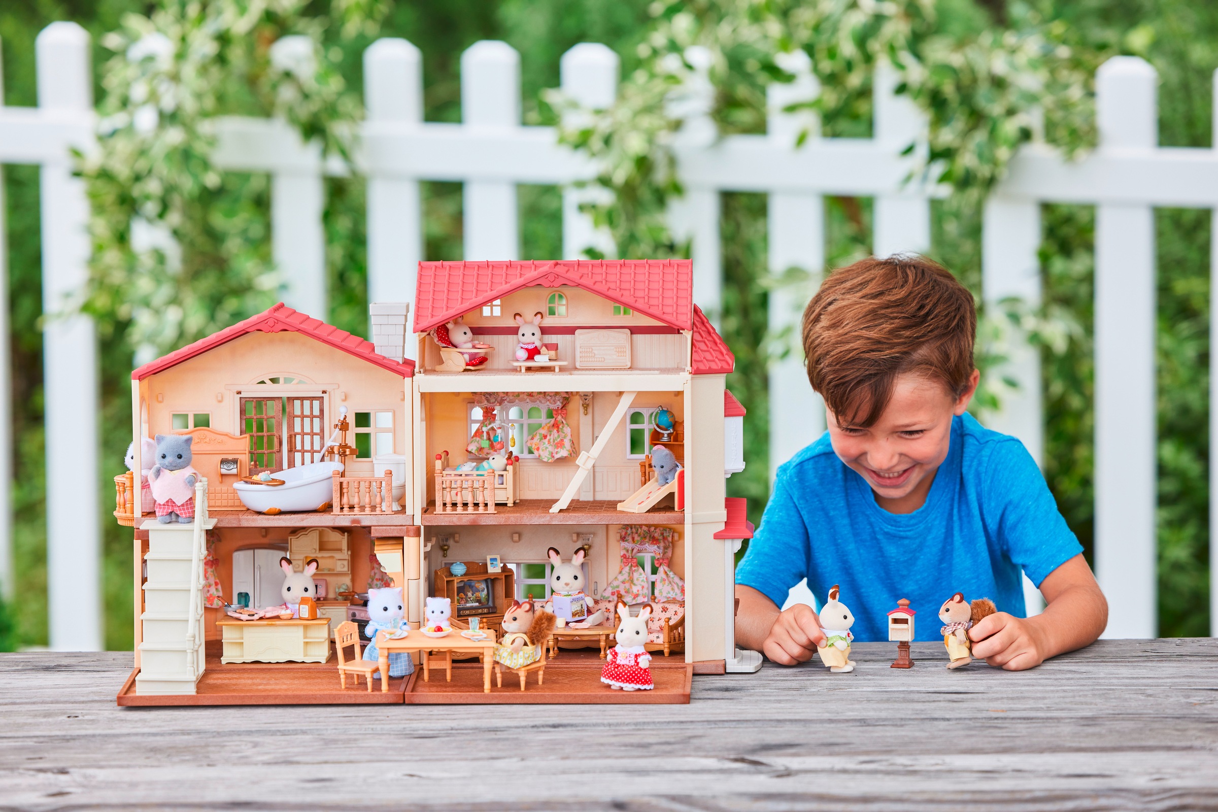 Sylvanian Families Spielwelt »Stadthaus mit Dachzimmer (5716)«
