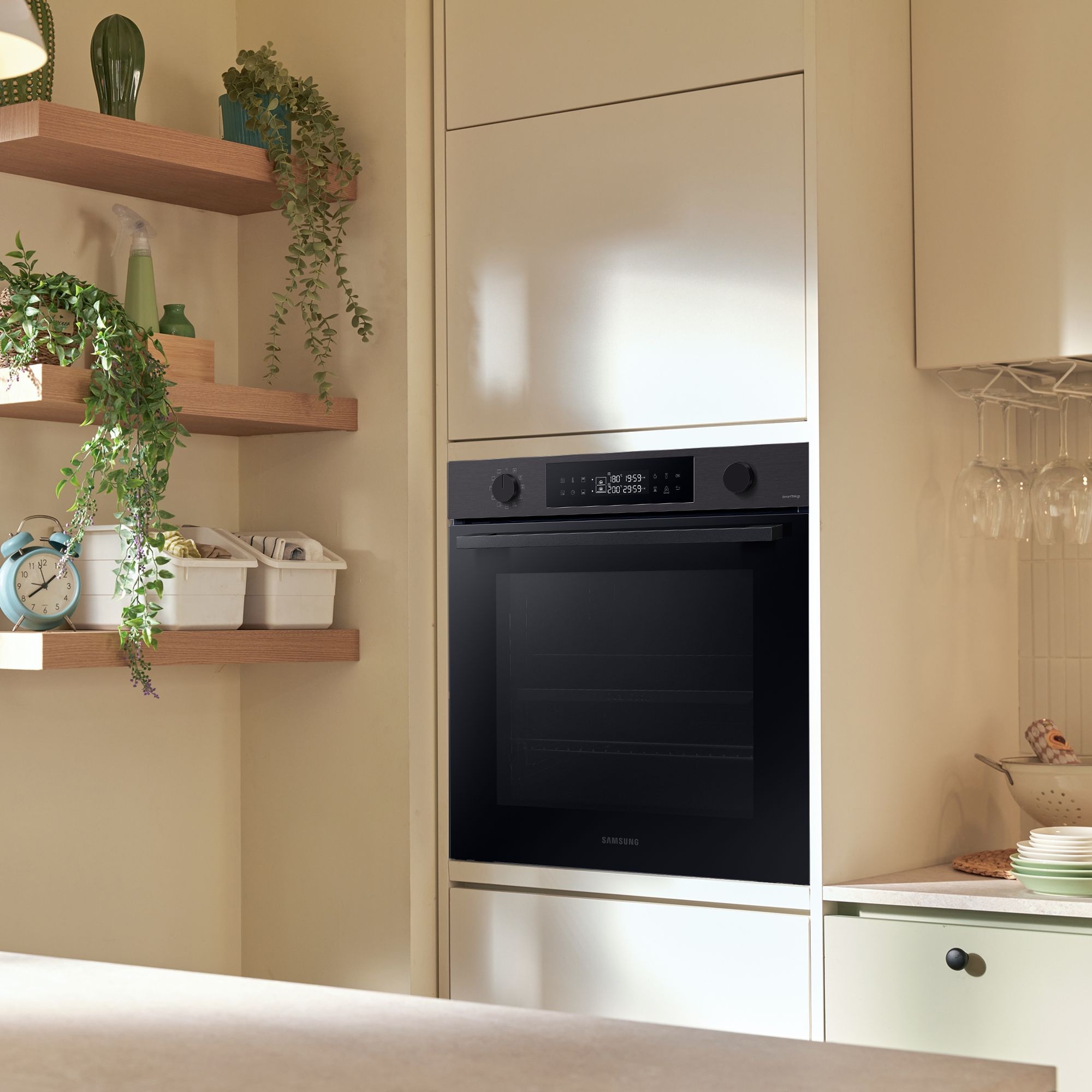 Samsung Pyrolyse Backofen Serie 4 »NV7B44503DB« mit Teleskopauszug nachrüstbar mit Pyrolyse-Selbstreinigung Dual Cook – 1 Ofen. Zwei Garräume. Max. Flexibilität. In matter Optik.