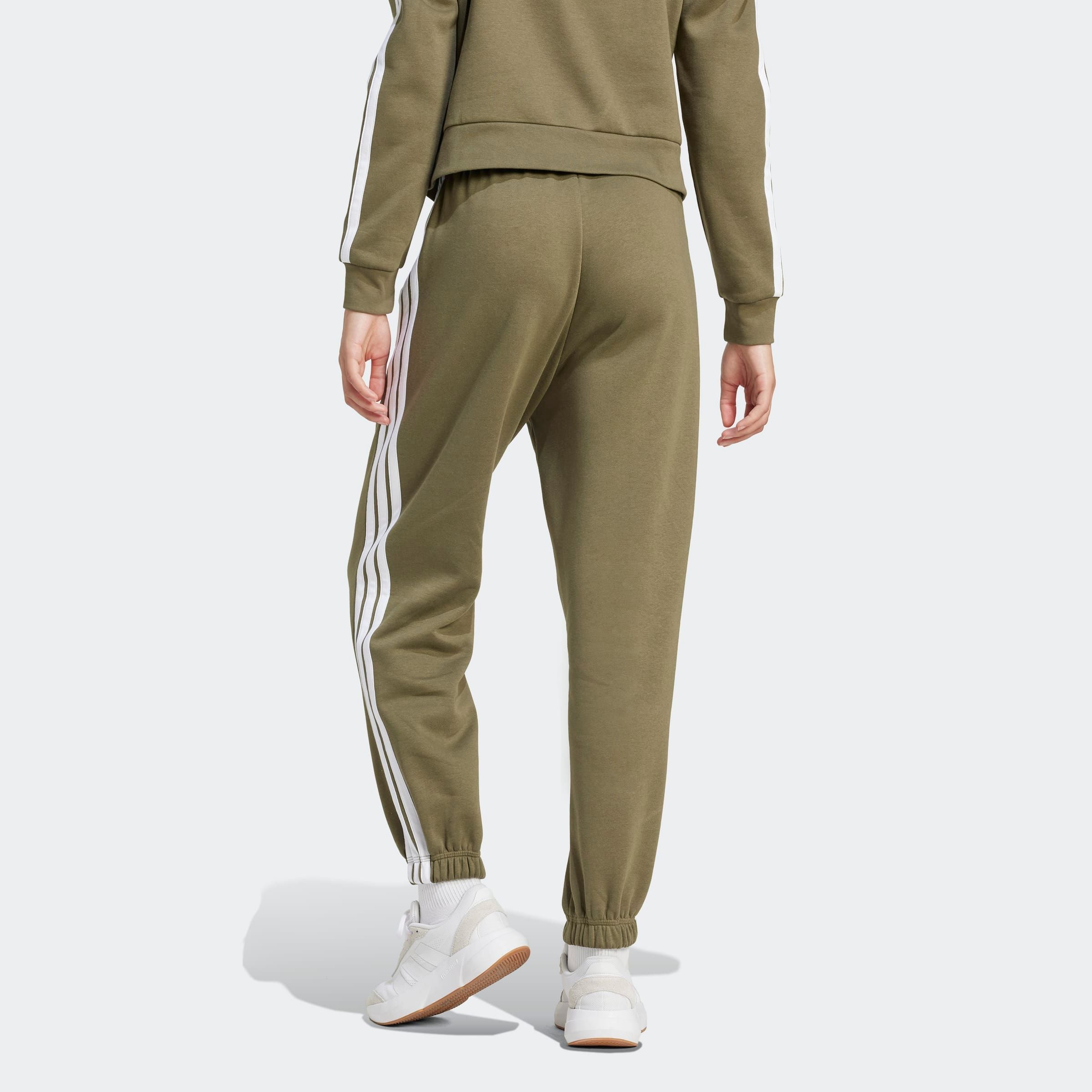 adidas Sportswear Sporthose »W 3S FL C PT«, (1 tlg.), Locker geschnitten, mit schmal zulaufender Beinform