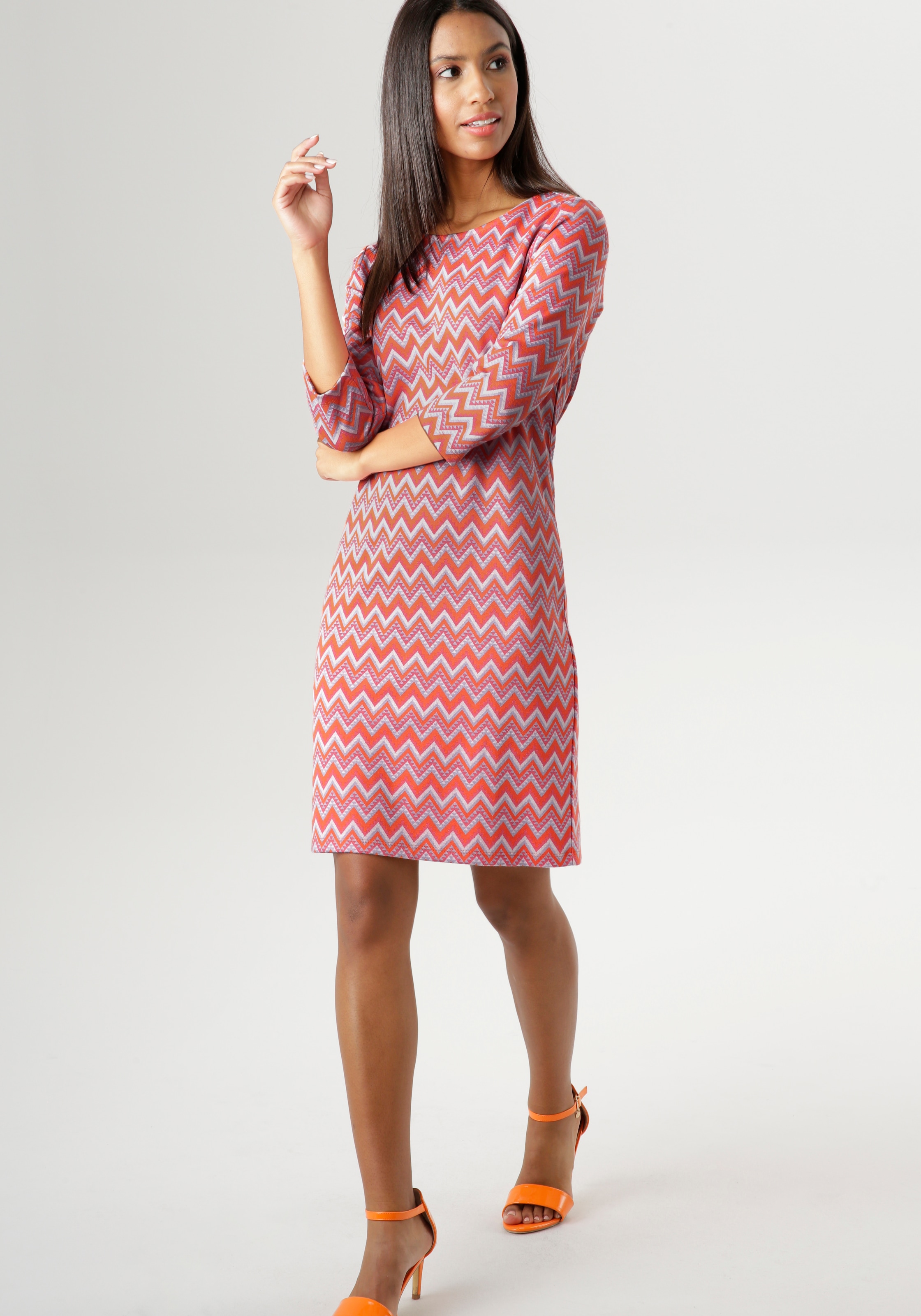 Aniston SELECTED Jerseykleid, mit buntem Ethno-Muster