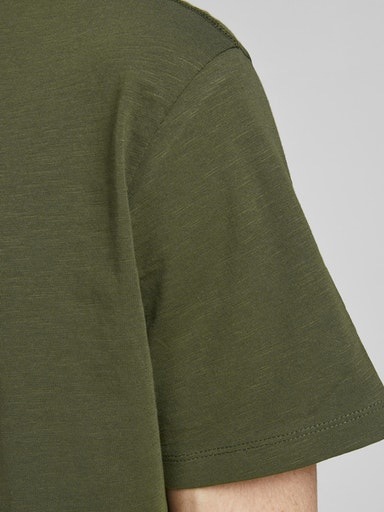 Jack & Jones Rundhalsshirt »JJEBASHER TEE O-NECK SS NOOS«, mit Rundhalsausschnitt