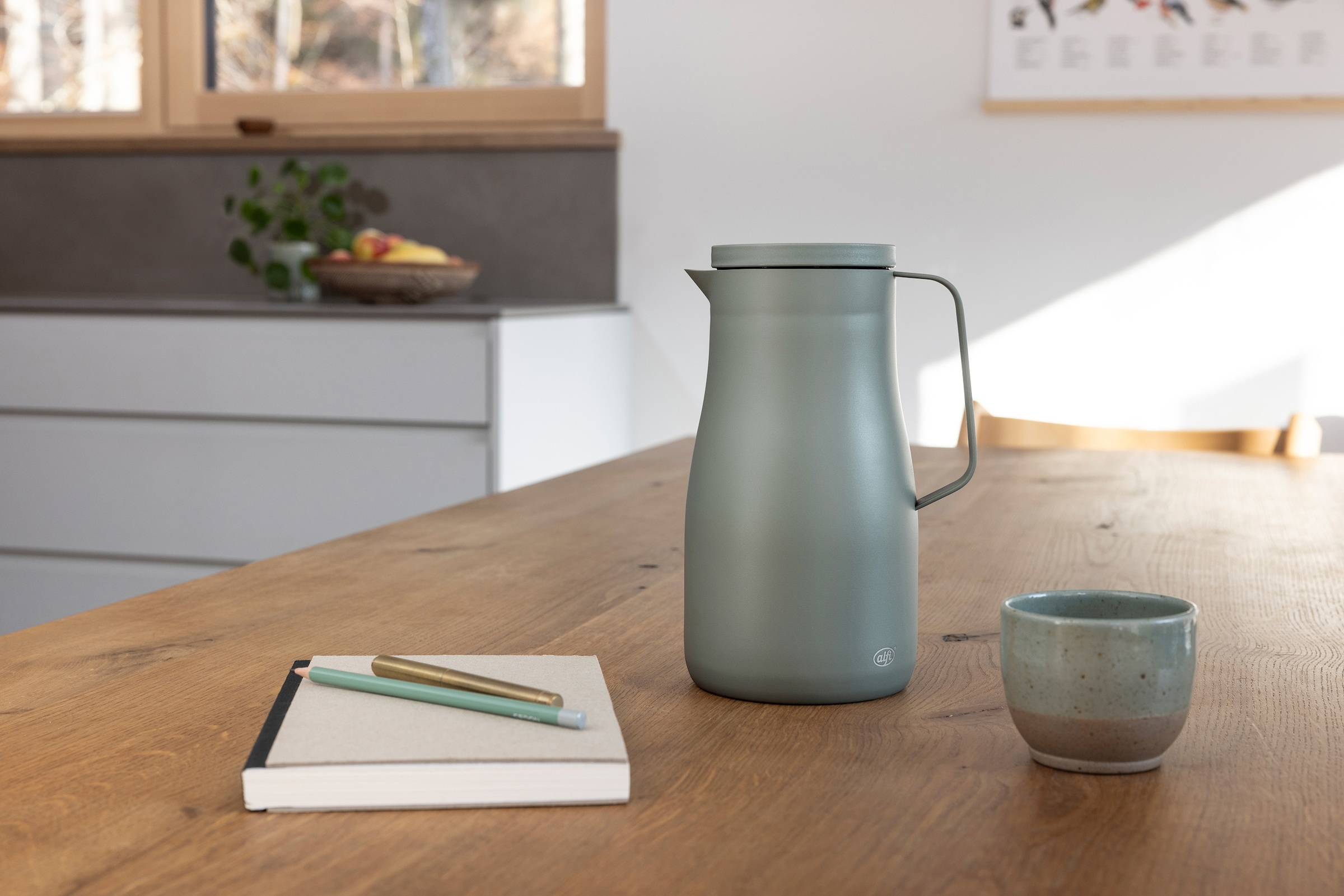 Alfi Isolierkanne »STUDIO TEA, aus doppelwandigem Edelstahl«, 1 l, (1 St.), 12h heiß & 24h kalt, ergonomischer Griff, große Öffnung