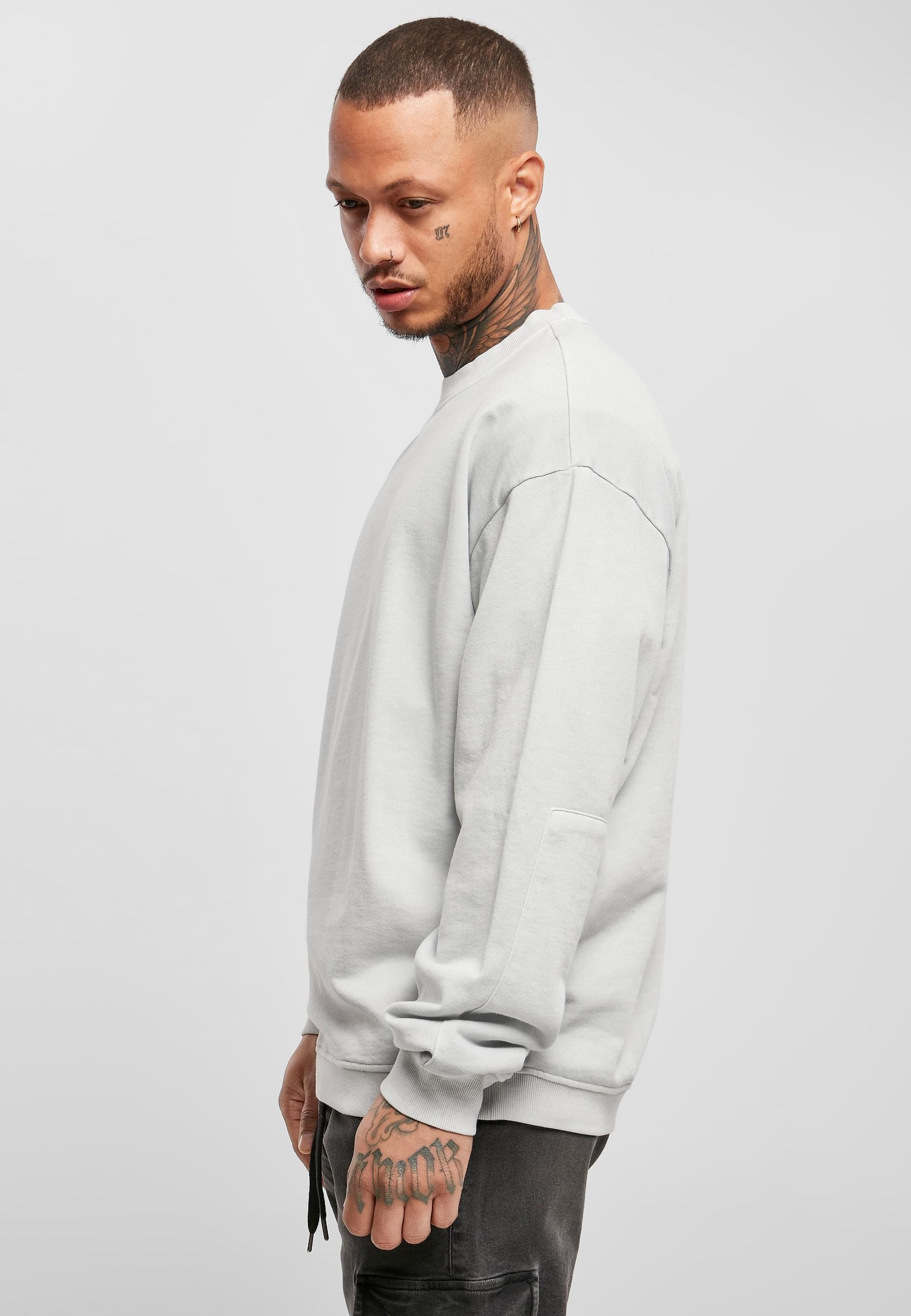 URBAN CLASSICS Rundhalspullover »Urban Classics Herren Pigment Dyed Crew Neck«, (1 tlg.)