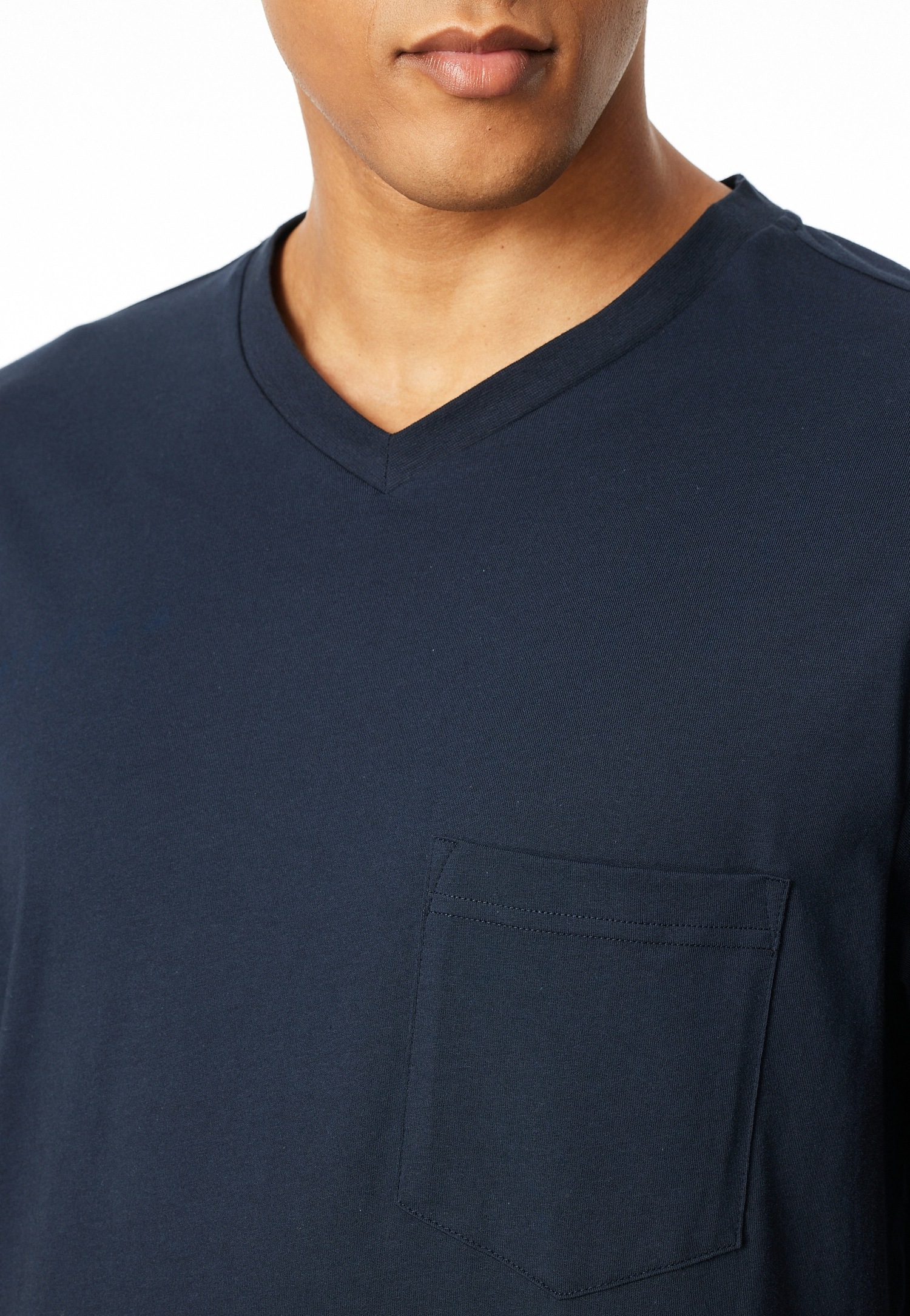 Thumbnail - Schiesser Schlafanzug "Comfort Essentials" 2 tlg. mit V-Ausschnitt und aufgesetzter Brusttasche