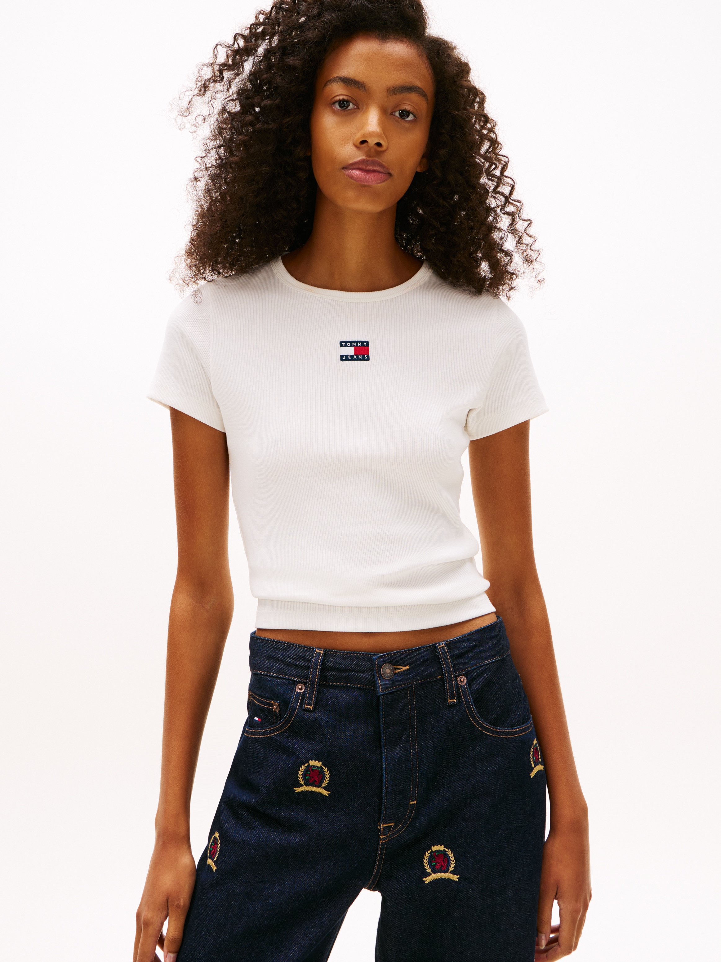 Tommy Jeans Kurzarmshirt "TJW SLIM BADGE RIB TEE" mit gerippter Struktur günstig online kaufen