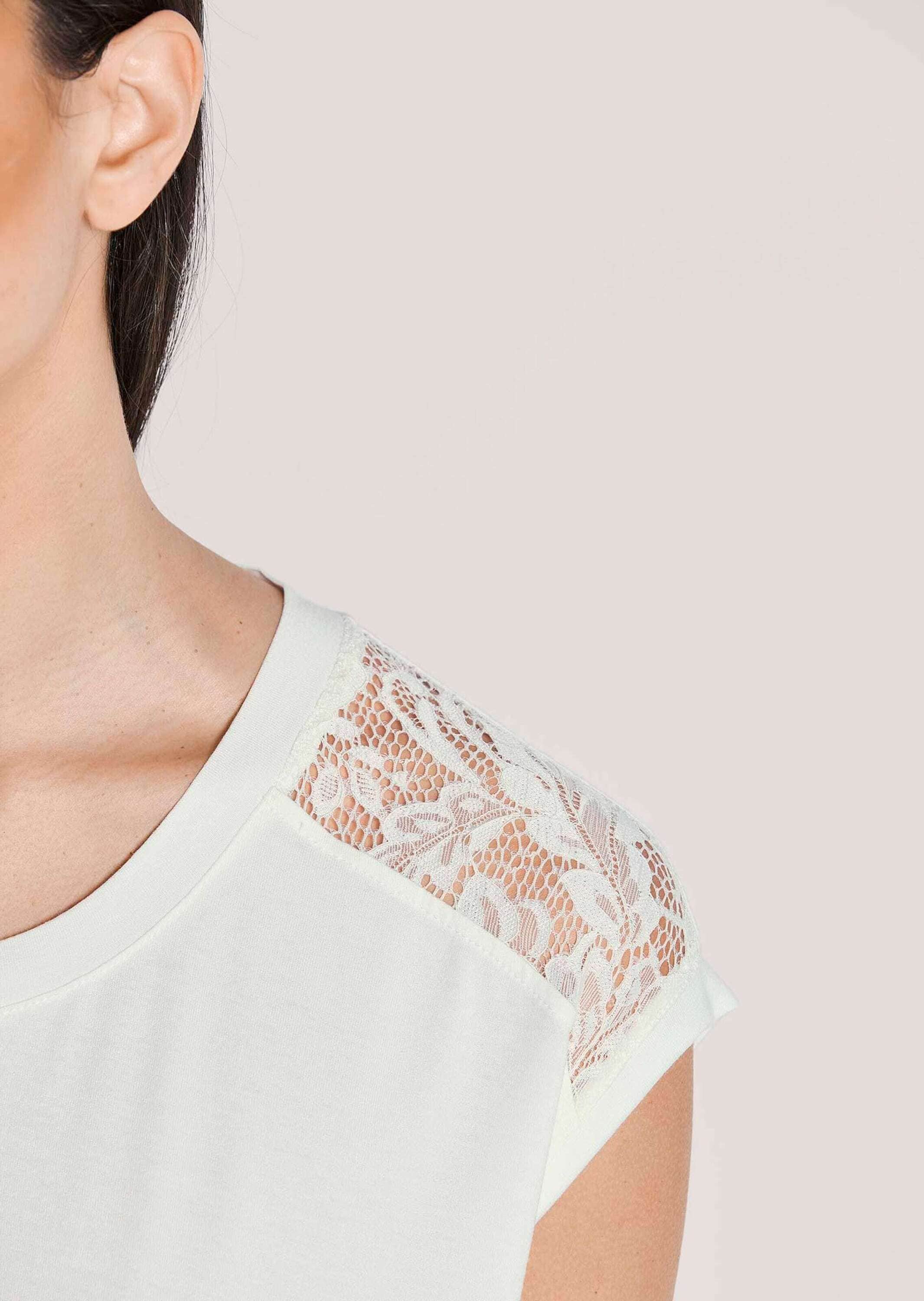 MADELEINE Kurzarmshirt »Shirt Sommerliches Oberteil mit Spitzenakzent«