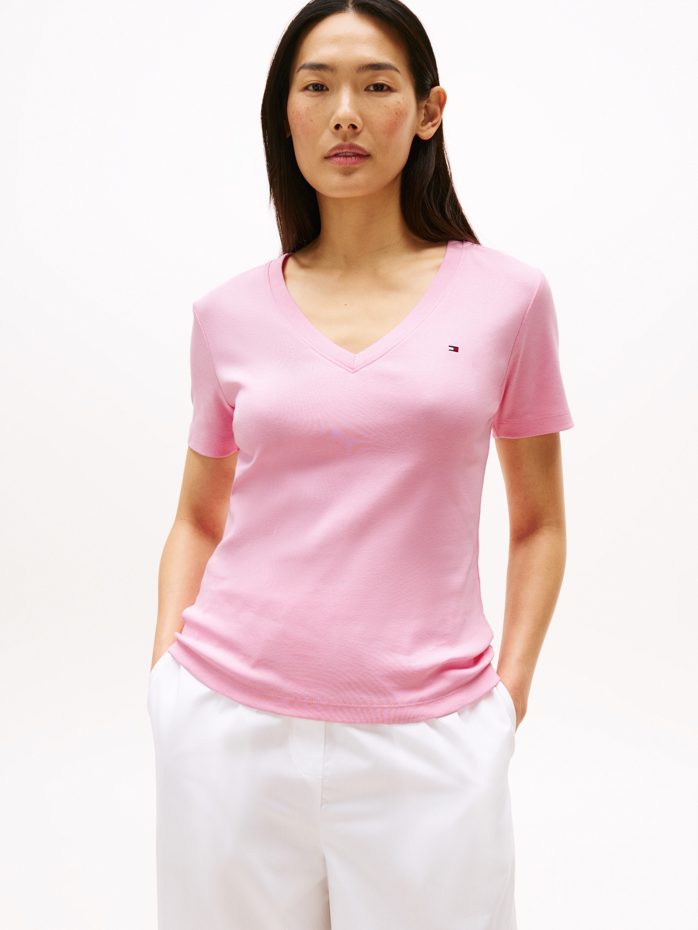 Tommy Hilfiger T-Shirt "SLIM CODY V-NECK SHORT SLEEVE" aus Baumwolle, Logostickerei, gestreift