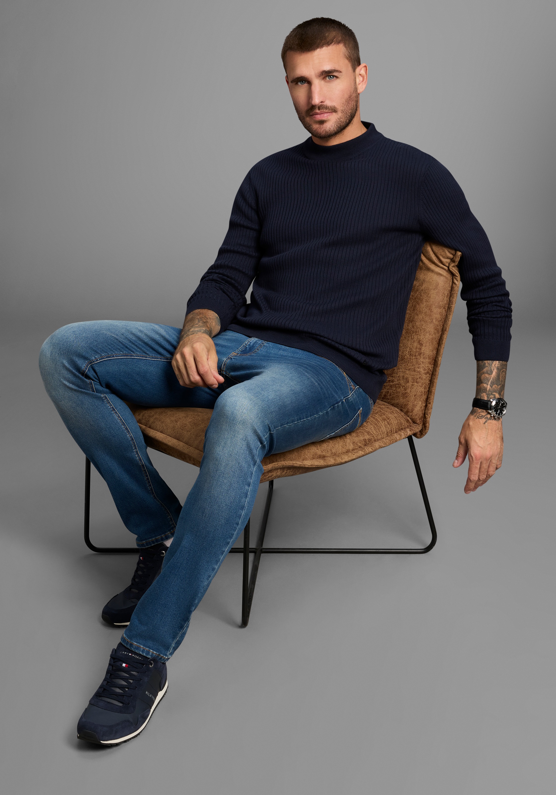 Bruno Banani Stehkragenpullover, in Rippstrickoptik