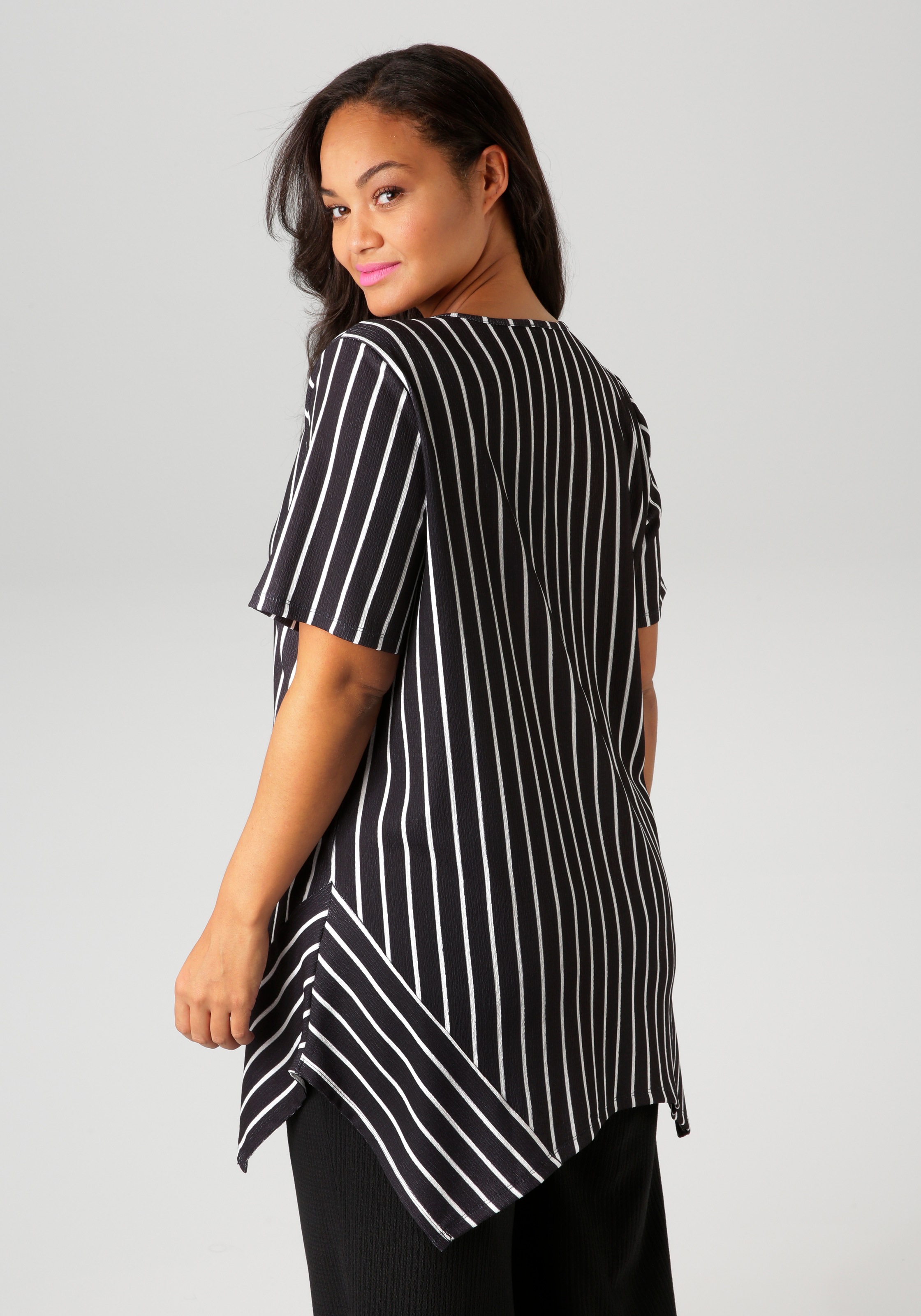Aniston PLUS Blusenshirt, mit dezenter Streifenlook Struktur günstig online kaufen