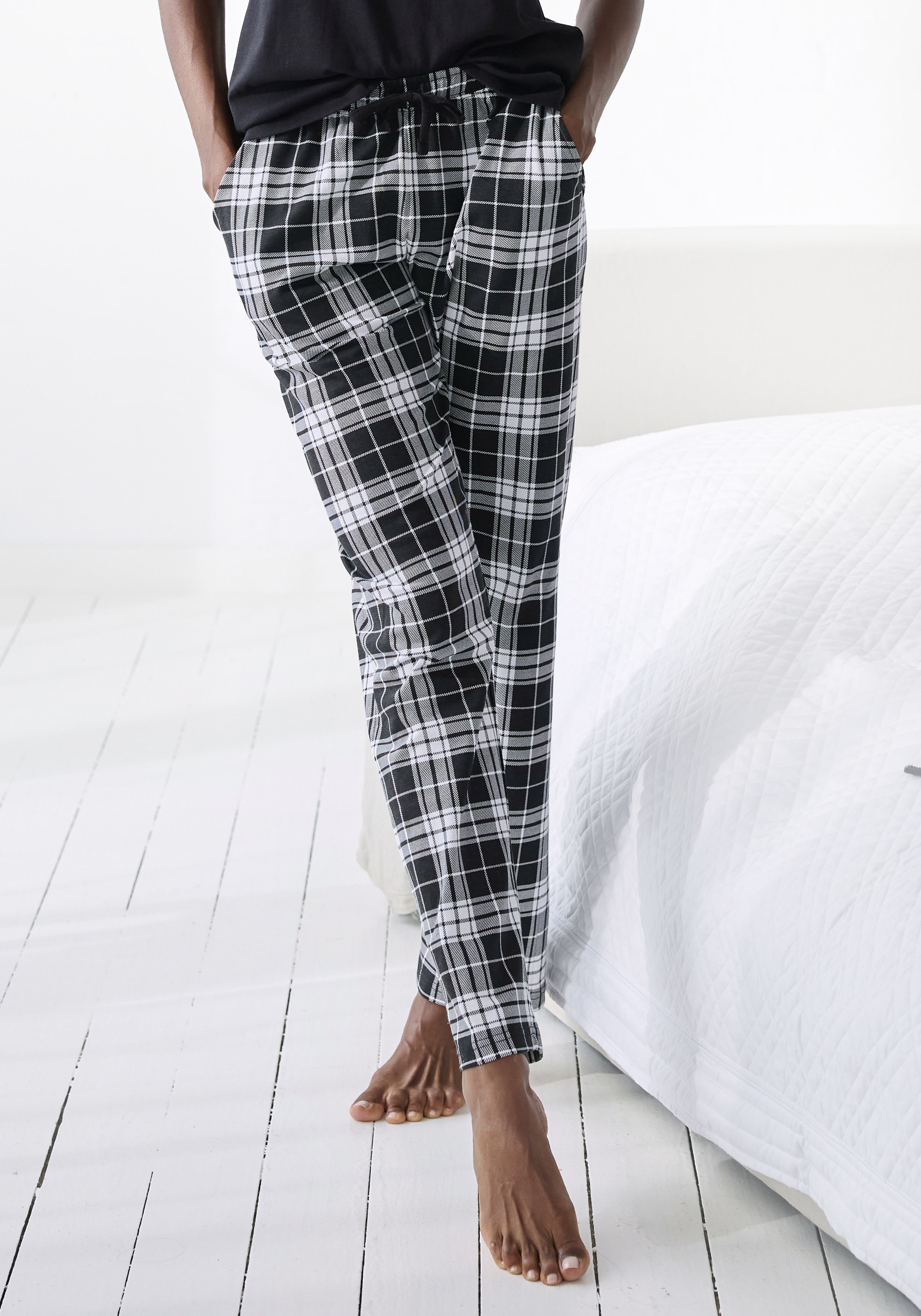 Vivance Dreams by Lascana Pyjamahose mit Schwarz-Weiß-Druck