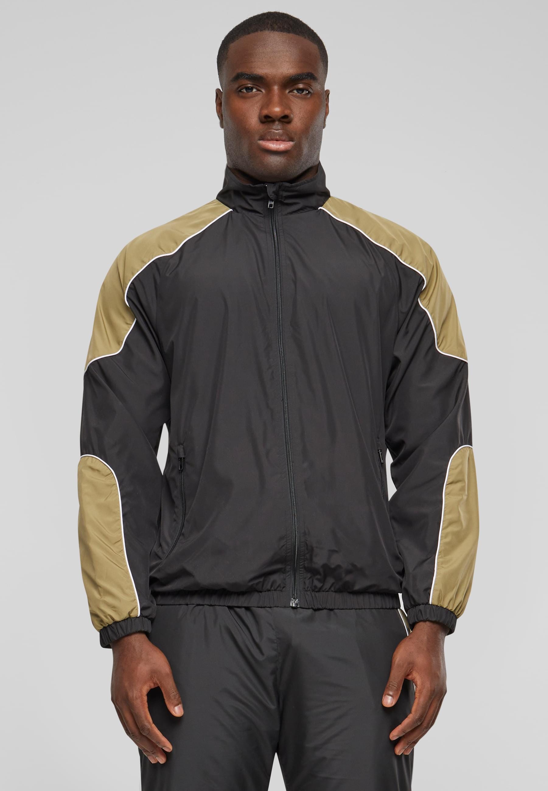 URBAN CLASSICS Trainingsjacke »Urban Classics Herren Piped Track Jacket« 1 Stk. tlg. ohne Kapuze