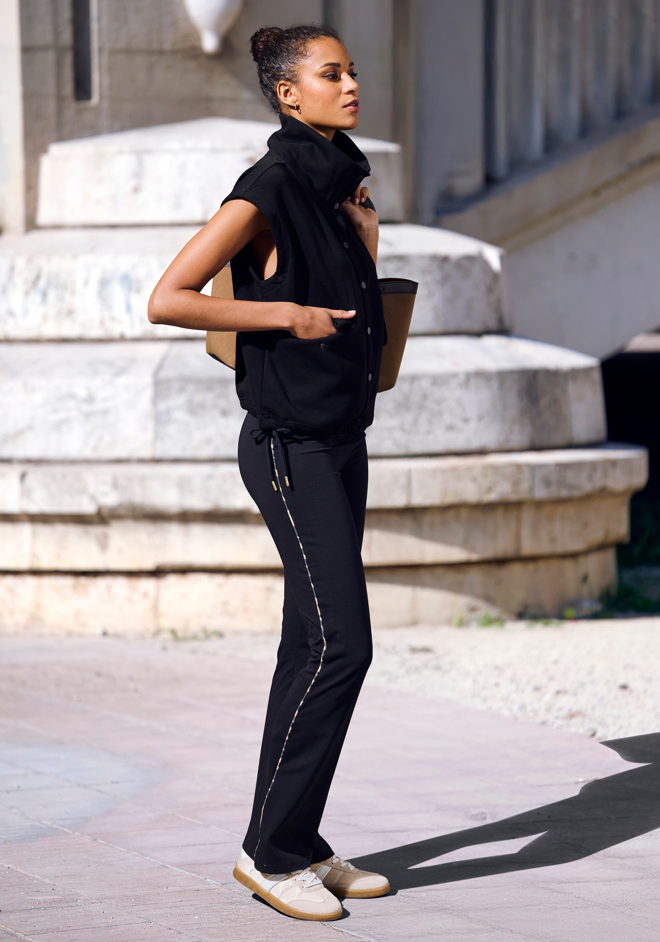 Buffalo Leggings »mit Leo-Details«  Flared Leggings mit seitliche Pipingstreifen in Leo-Optik, Loungewear
