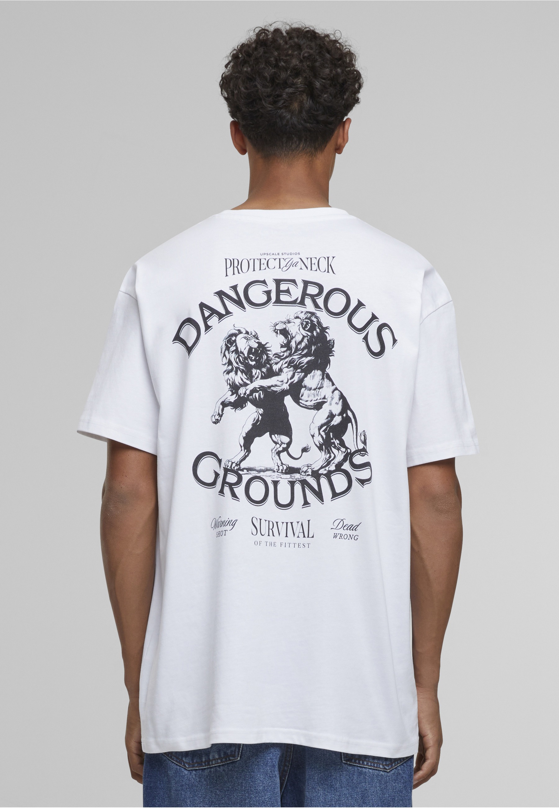 Upscale by Mister Tee T-Shirt »Upscale by Mister Tee Dangerous Grounds Oversize Tee« 1 Stk.
