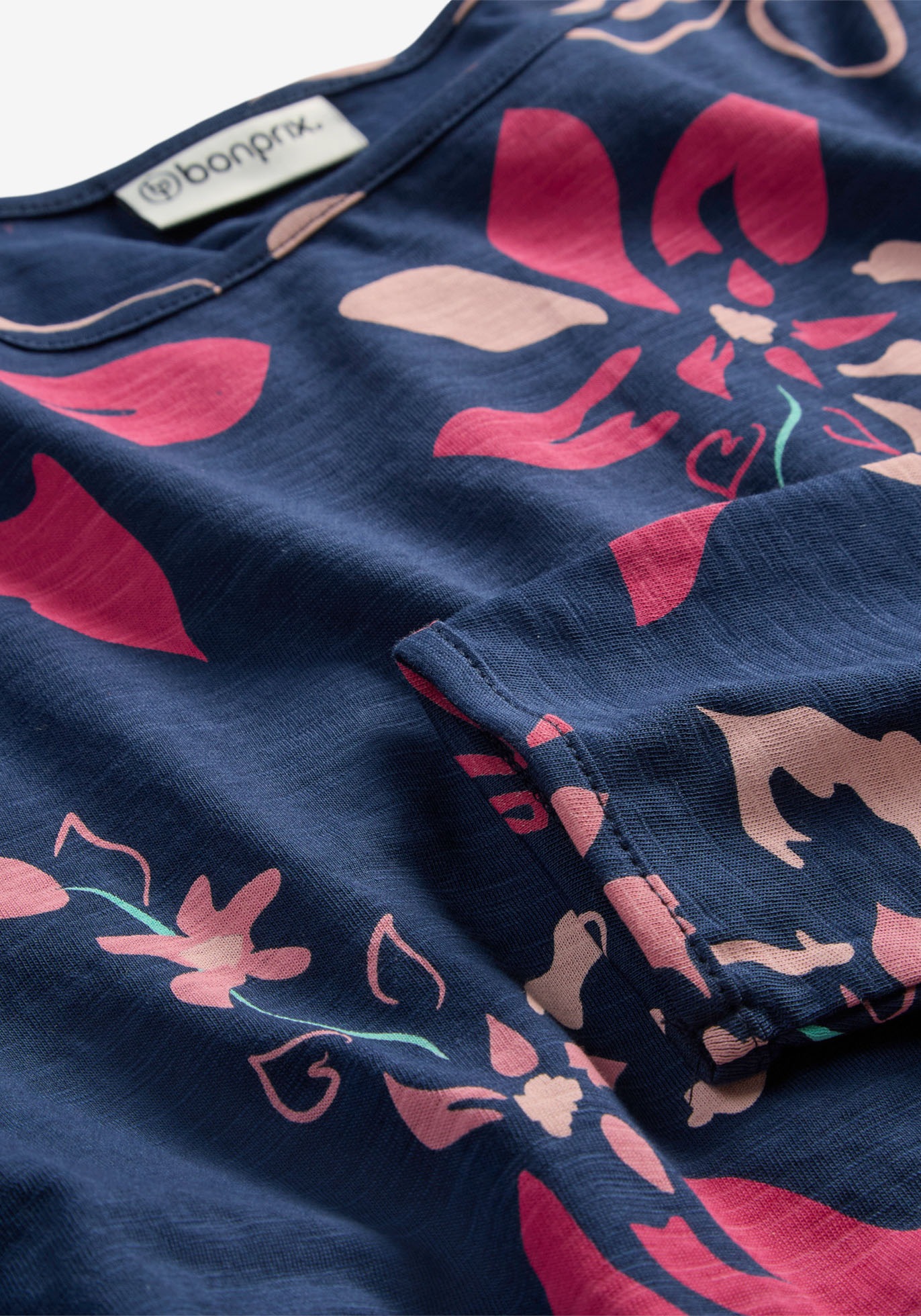 bonprix Langarmshirt figurumspielende Passform, Langarm-Design, für Frühling und Sommer