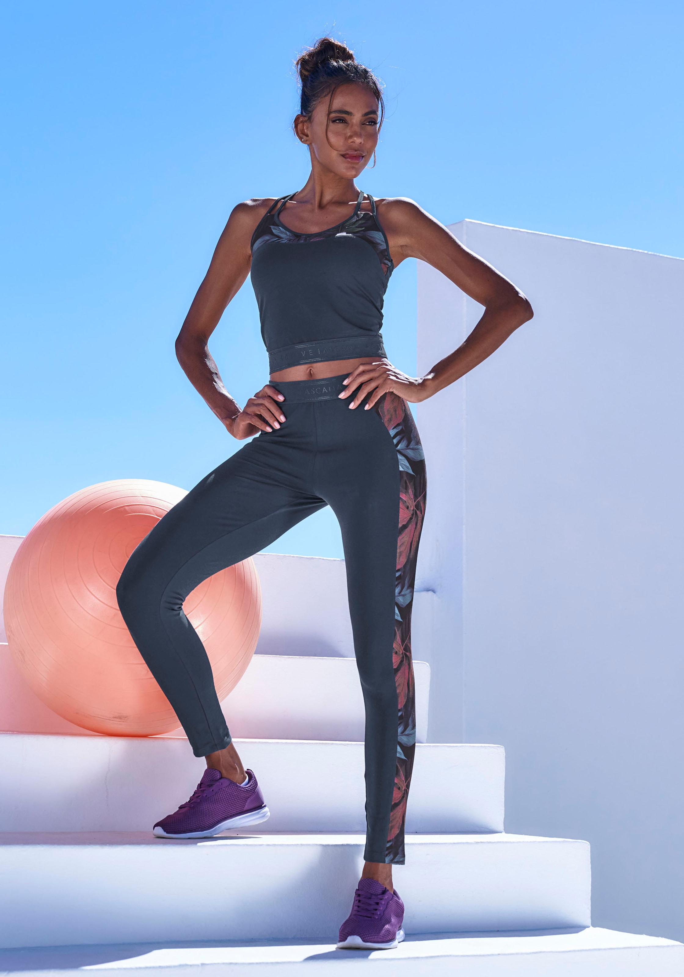 LASCANA ACTIVE Leggings, mit seitlichen floralen Einsätzen