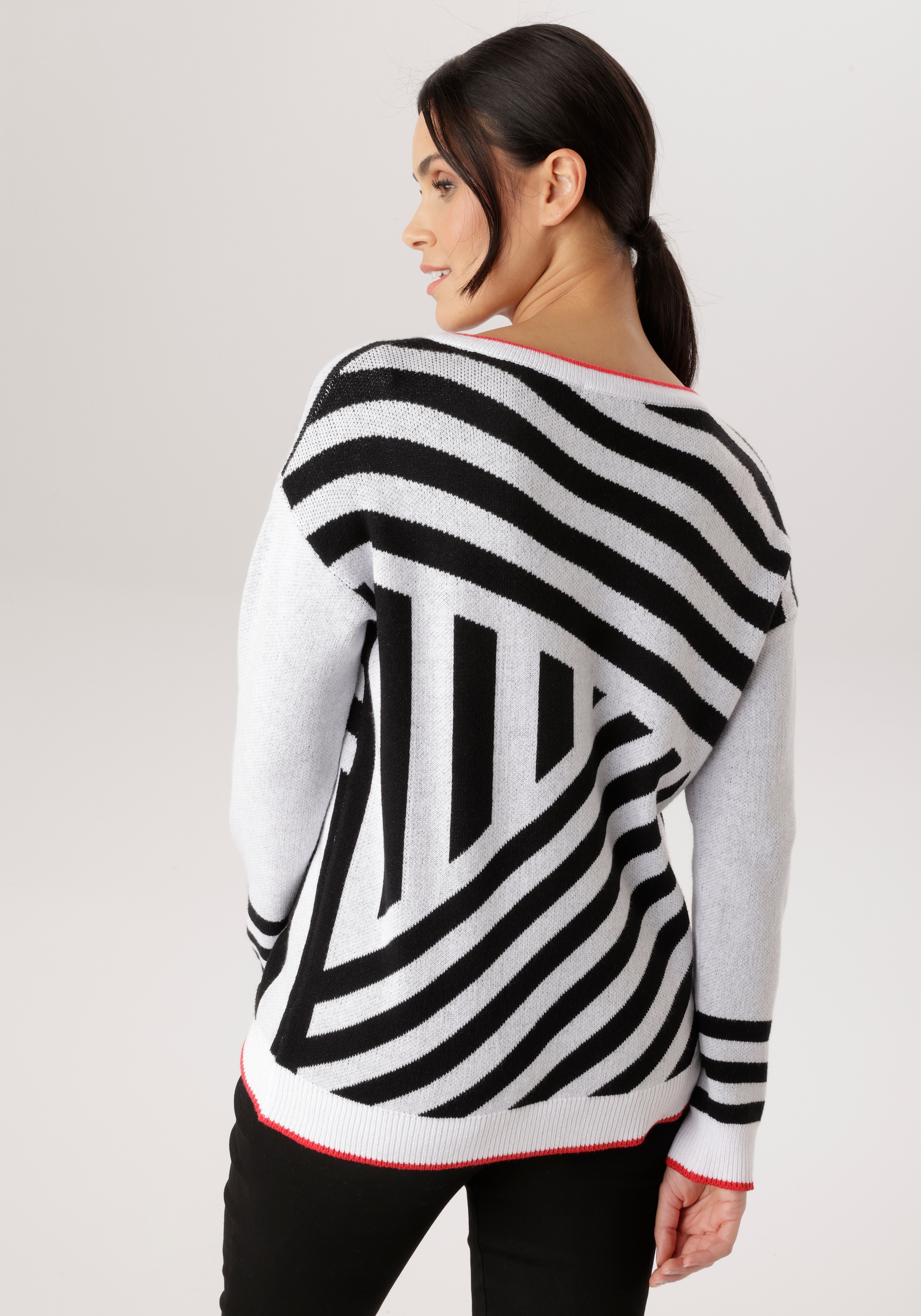 Aniston SELECTED Strickpullover mit interessant verlaufenden Streifen-Muste günstig online kaufen